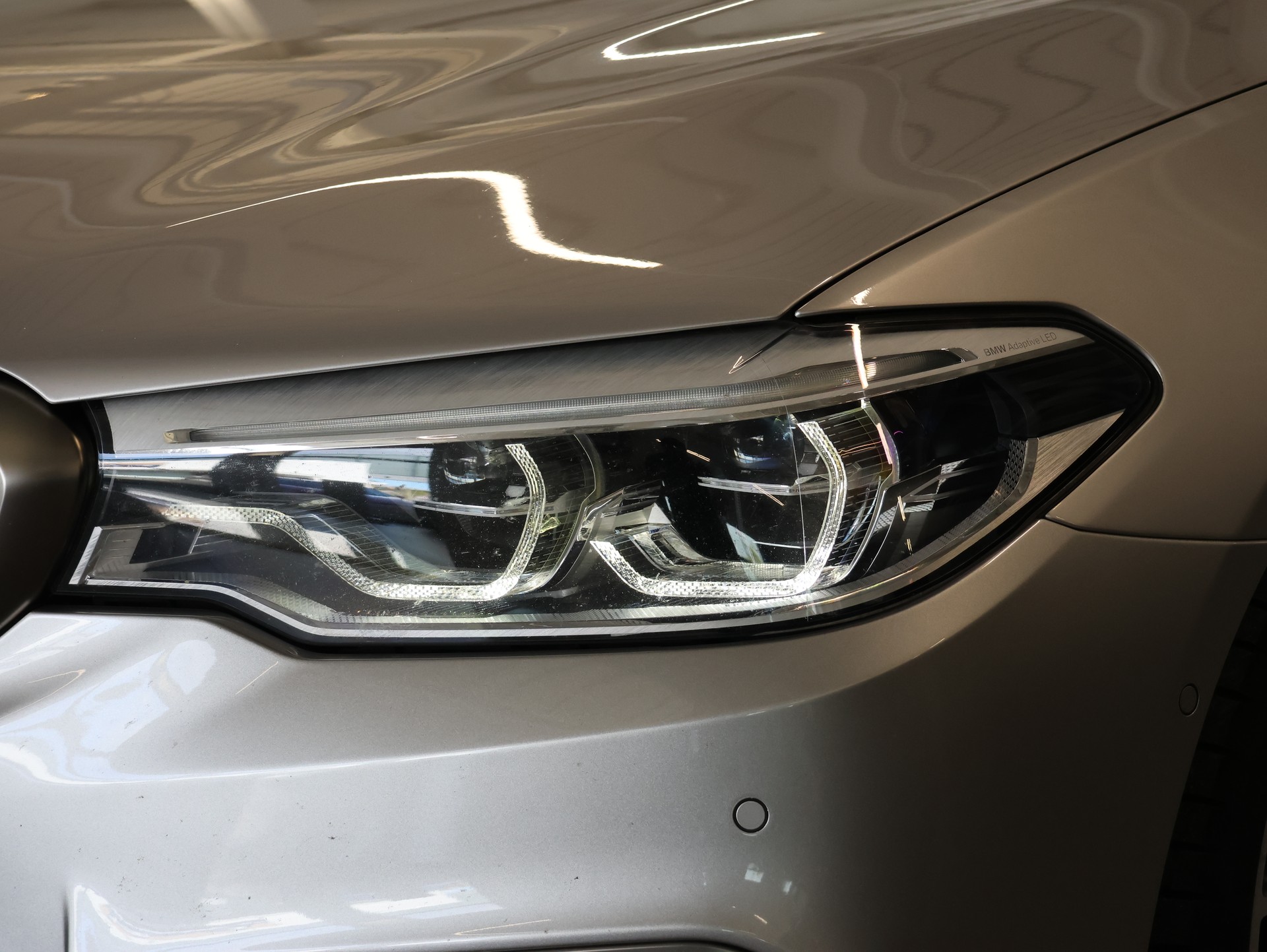 BMW M550d xDrive Touring Steptronic-image-4