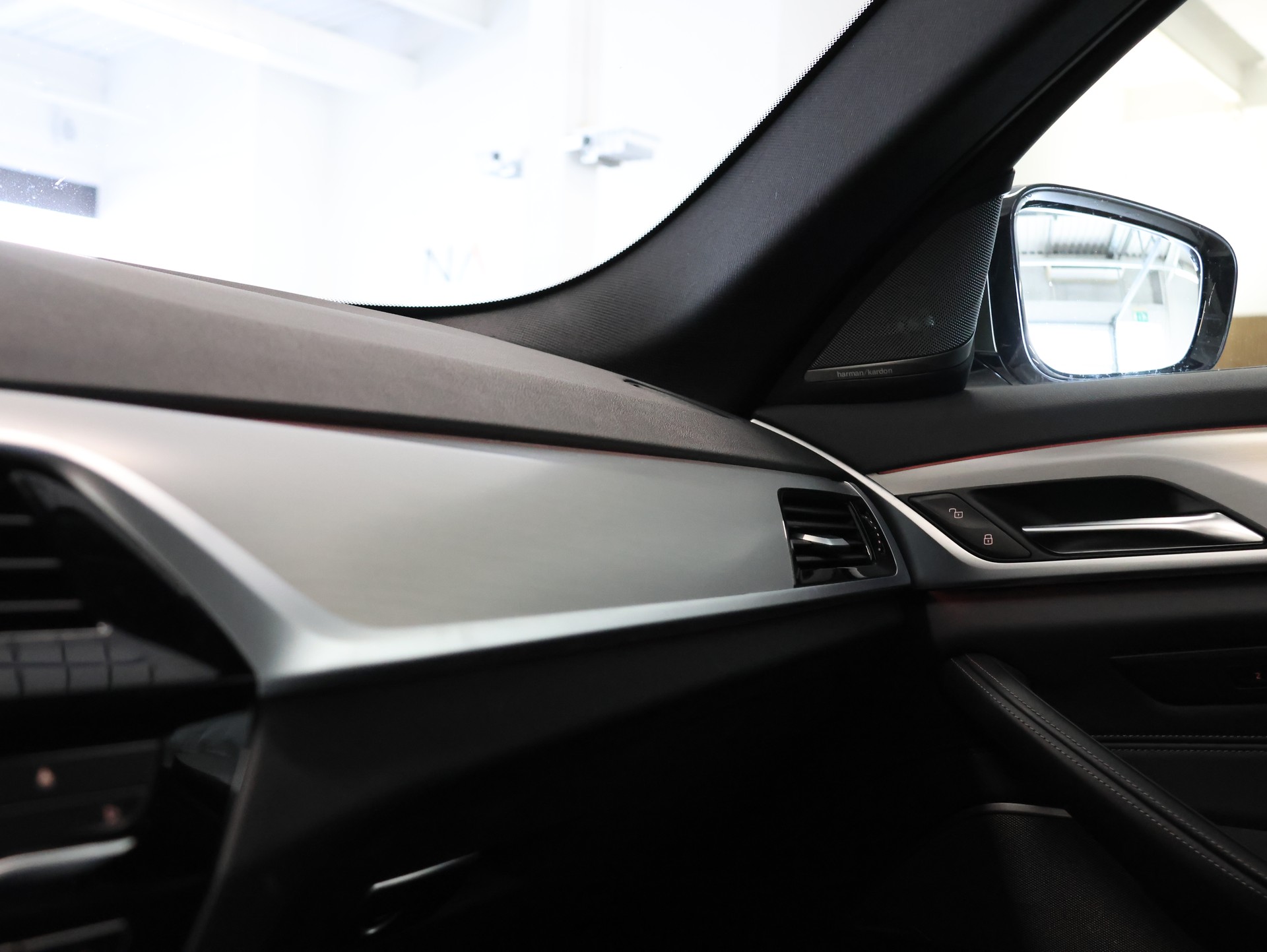 BMW M550d xDrive Touring Steptronic-image-33