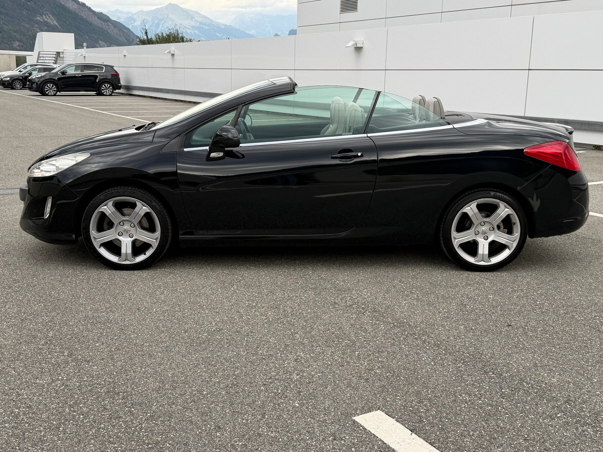 PEUGEOT 308 CC 1.6 16V Turbo Platinum-showroom-element-2