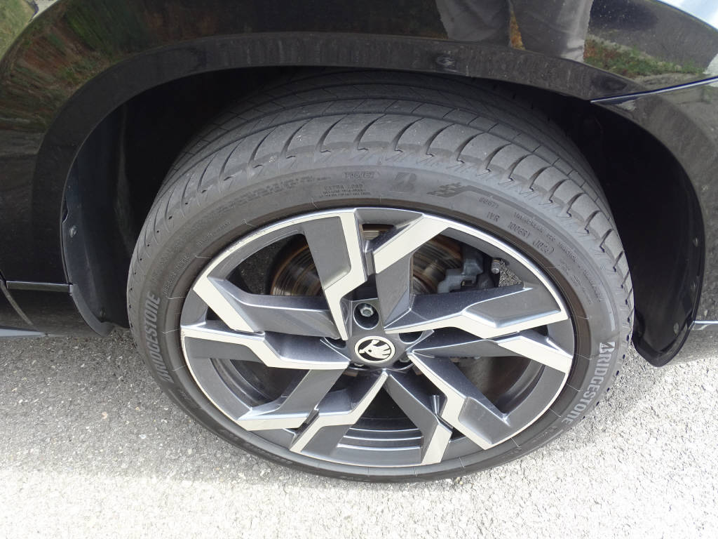 SKODA Karoq 2.0 TSI SportLine 4x4 DSG-showroom-element-1