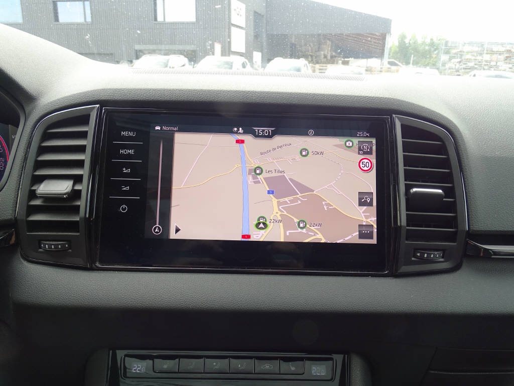 SKODA Karoq 2.0 TSI SportLine 4x4 DSG-image-11