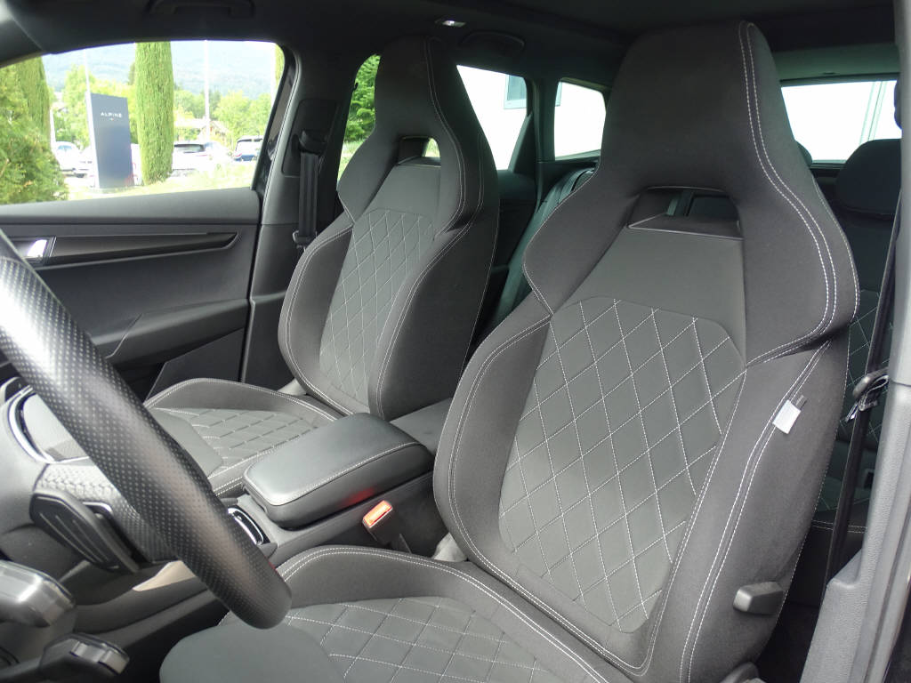 SKODA Karoq 2.0 TSI SportLine 4x4 DSG-image-4