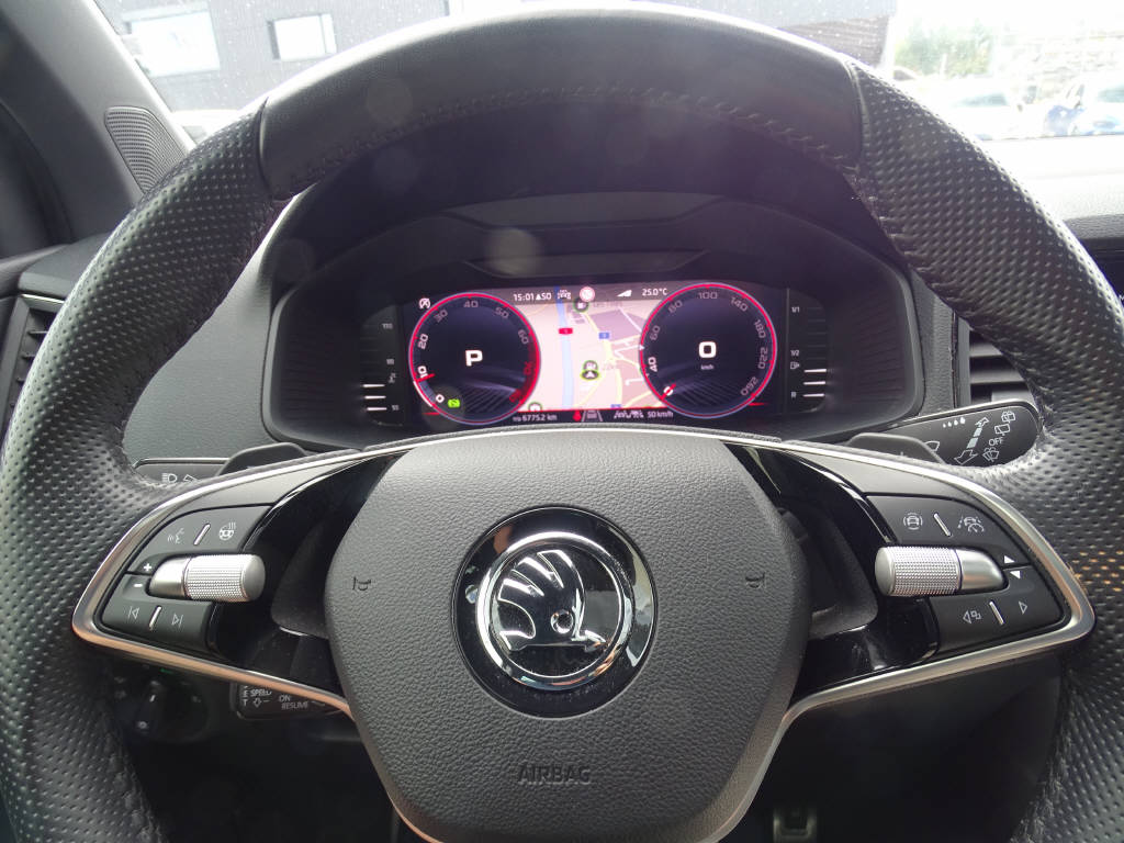 SKODA Karoq 2.0 TSI SportLine 4x4 DSG-image-9