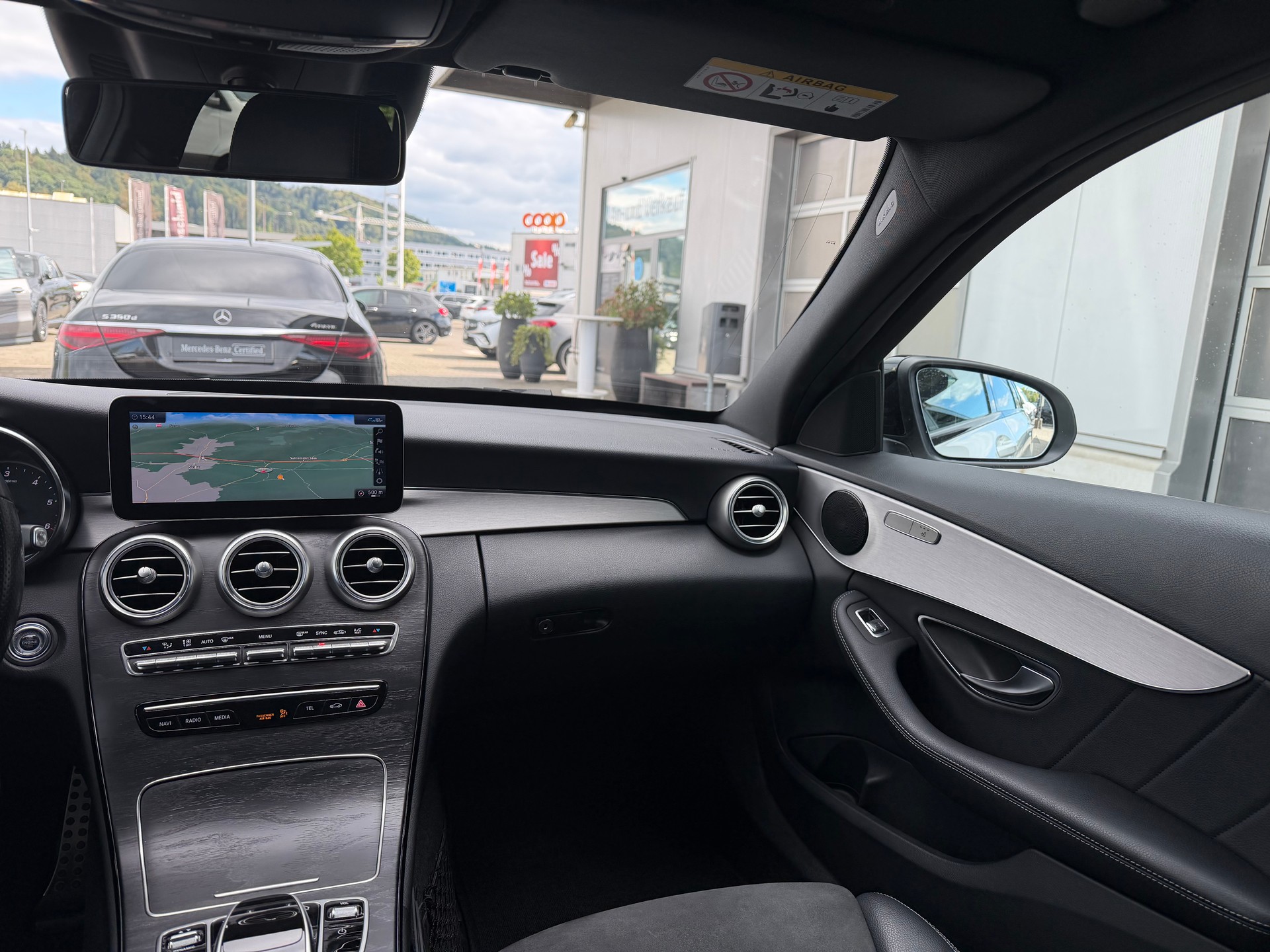MERCEDES-BENZ C 220 d AMG Line 4Matic 9G-Tronic-image-5
