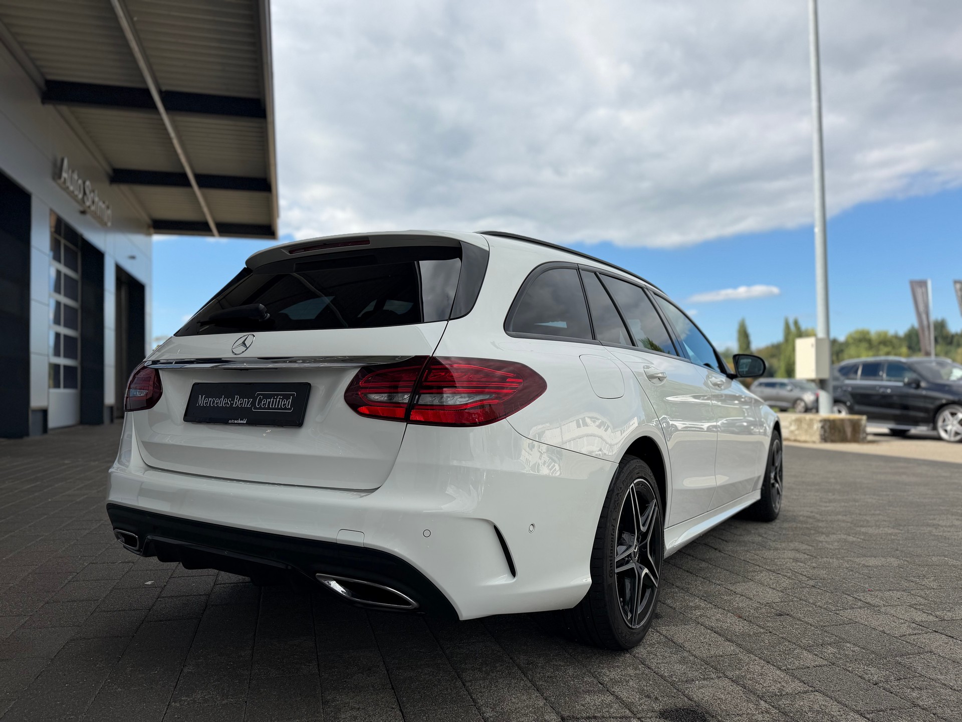MERCEDES-BENZ C 220 d AMG Line 4Matic 9G-Tronic-image-1