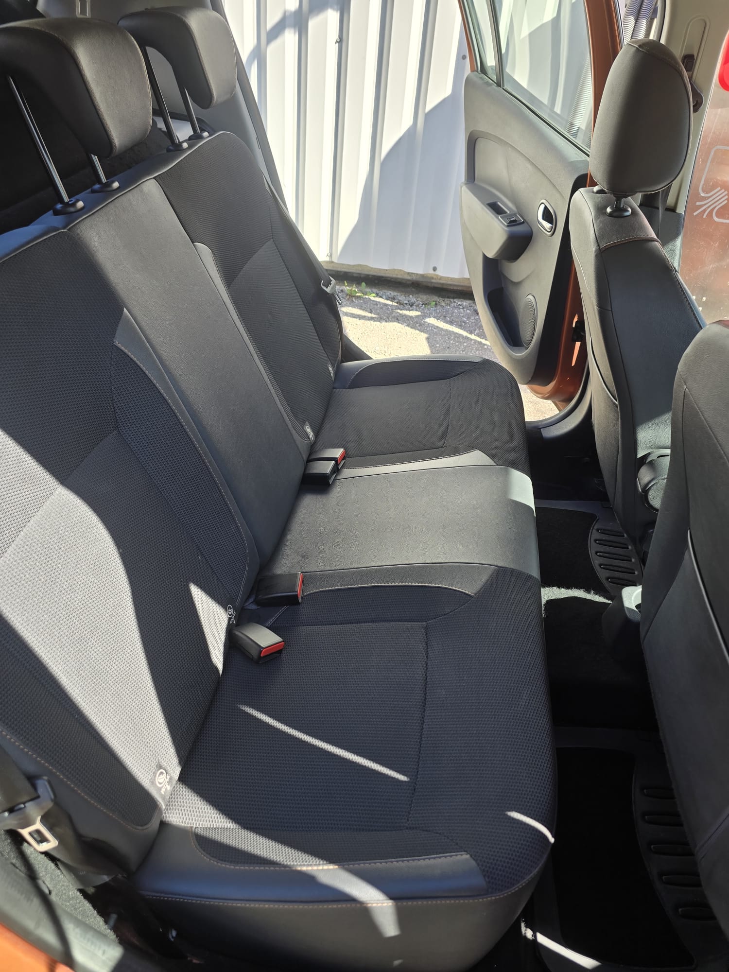 DACIA 0.9 TCe Stepway Unlimited S/S-image-3