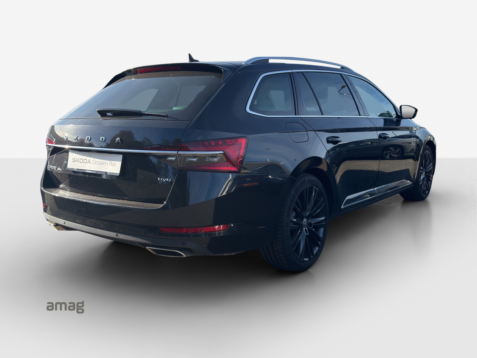 SKODA Superb Combi 2.0 TSI L&K Light 4x4 DSG-image-4