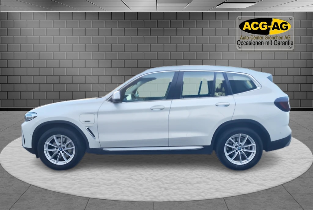 BMW X3 xDrive 30e ** 292 PS ** Voll-Leder ** Gr-Navi ** RF-Kamera ** Head UP Display ** Modell 2022 ** Ab MFK **-image-3