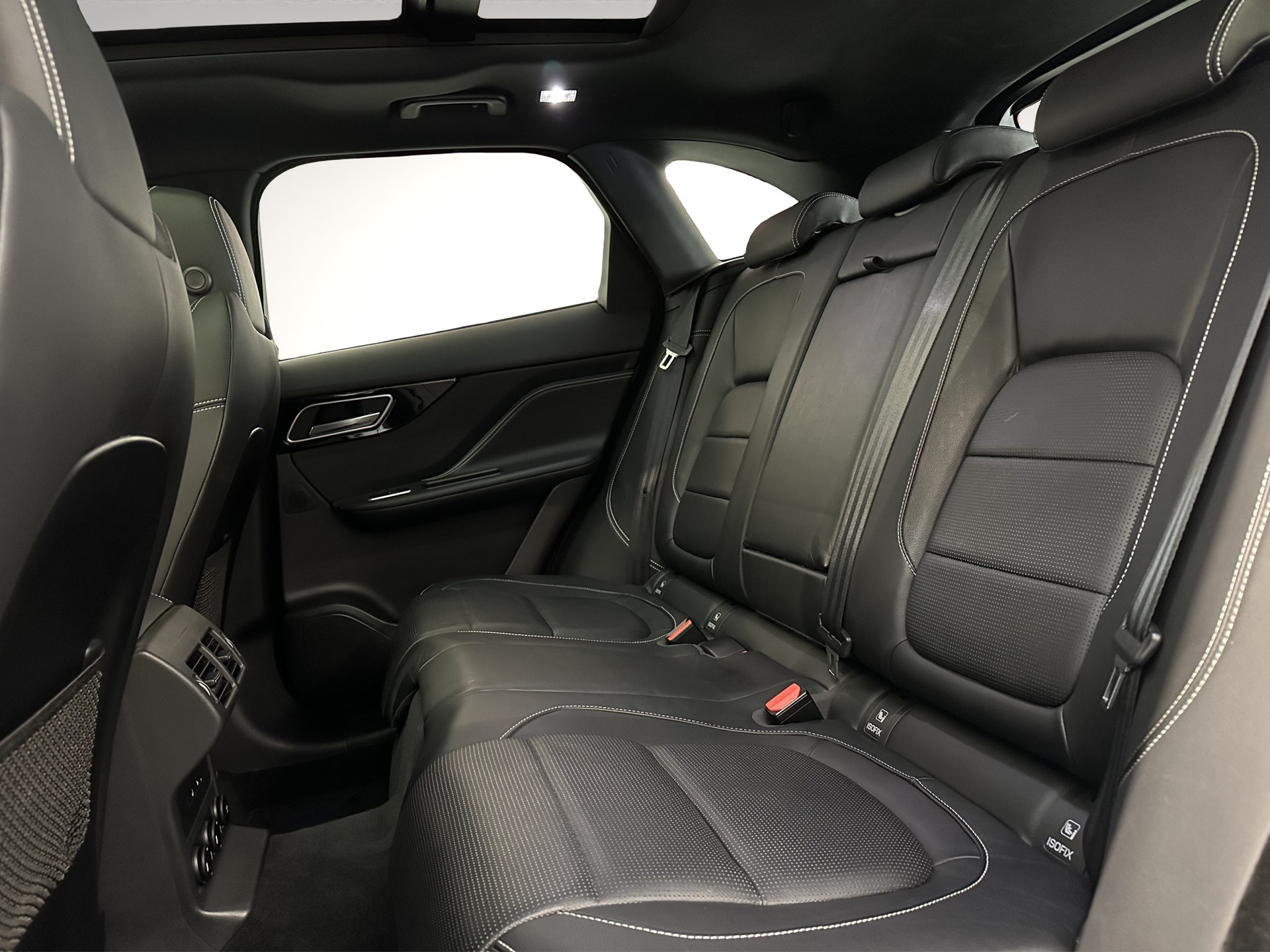 JAGUAR F-Pace 25d R-Sport AWD Automatik-image-13
