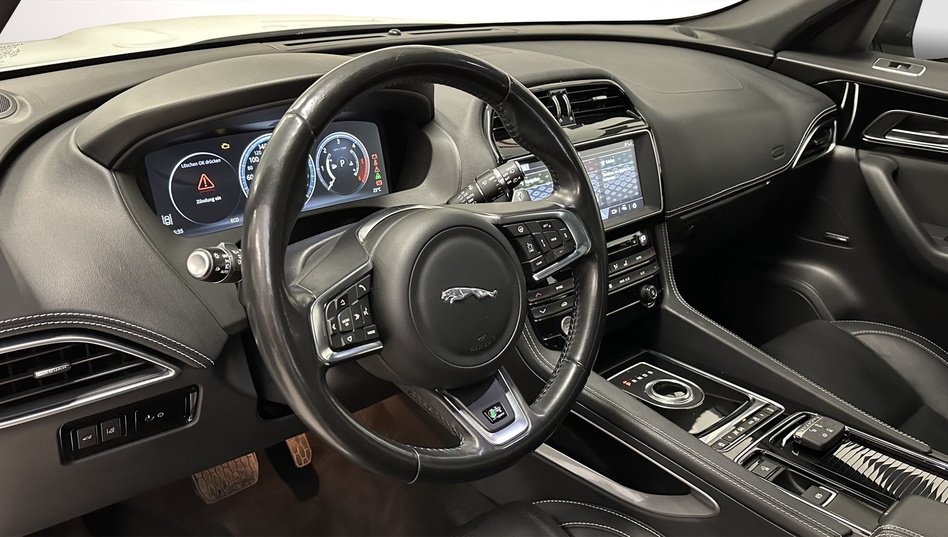 JAGUAR F-Pace 25d R-Sport AWD Automatik-image-9
