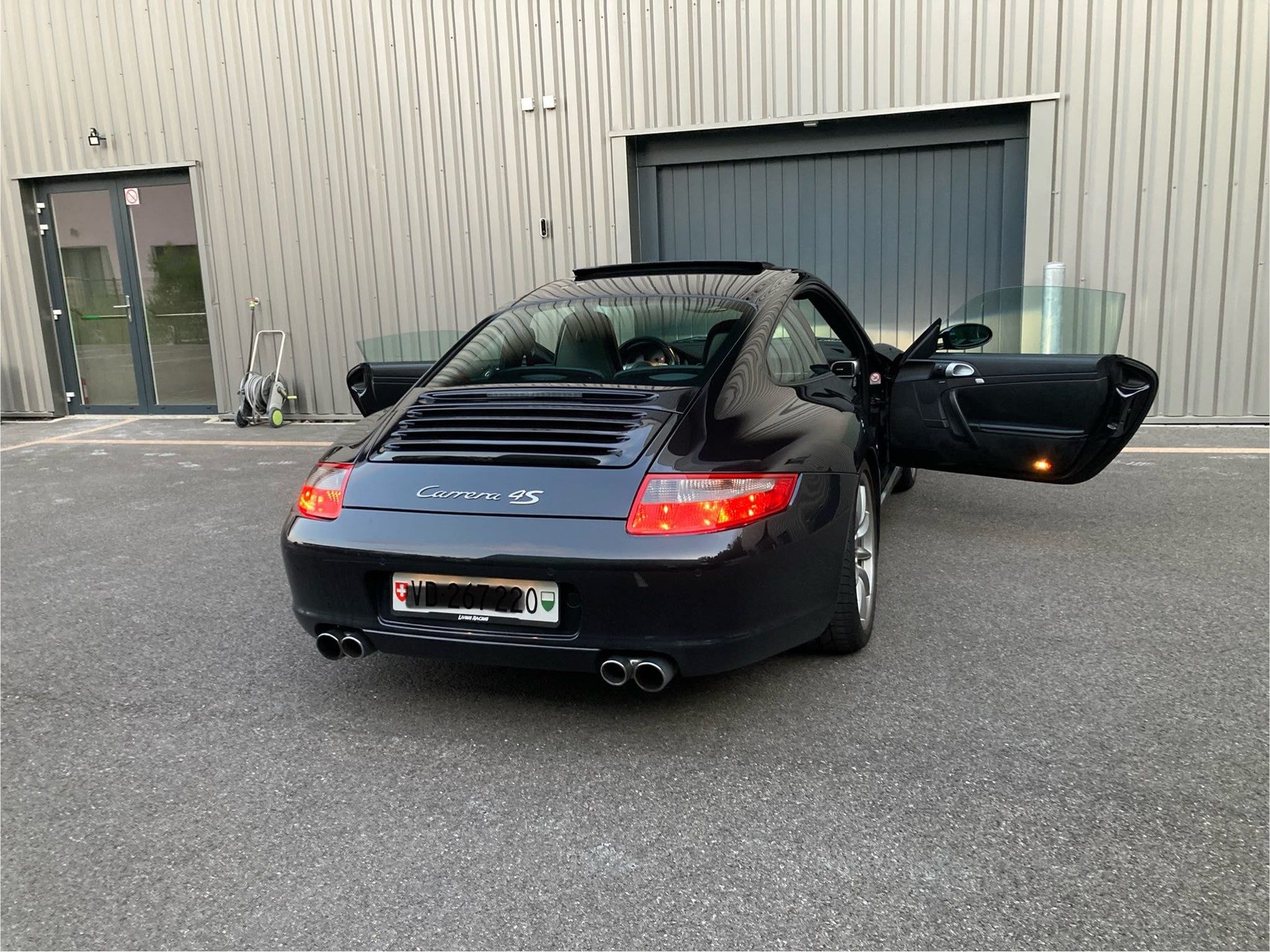 PORSCHE 3.8 Carrera 4S-image-1