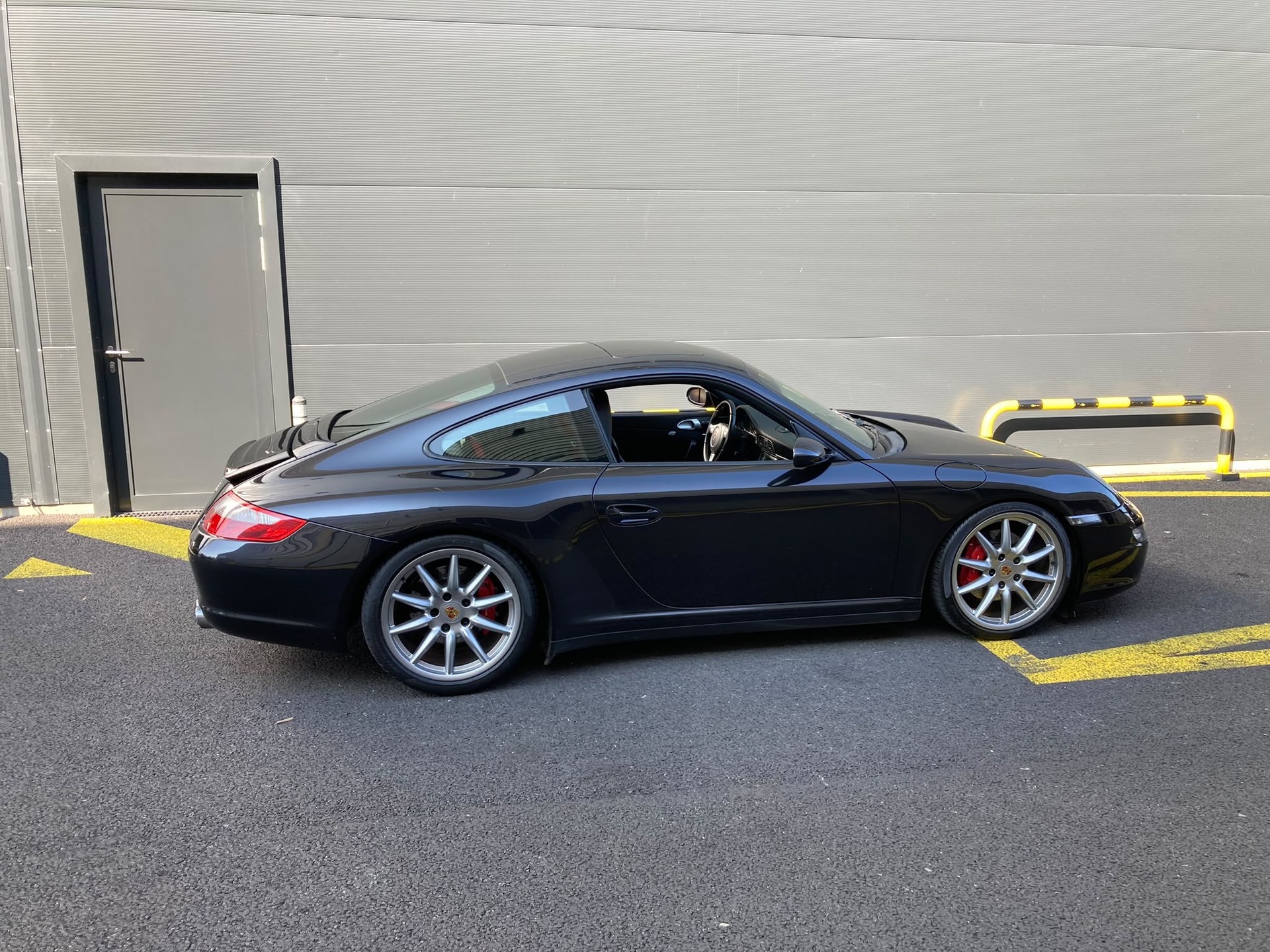 PORSCHE 3.8 Carrera 4S-image-2