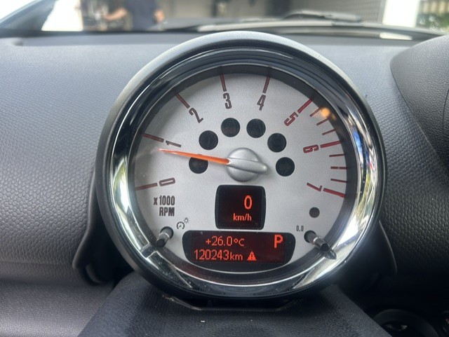 MINI Countryman Cooper D ALL4 Steptronic-image-9