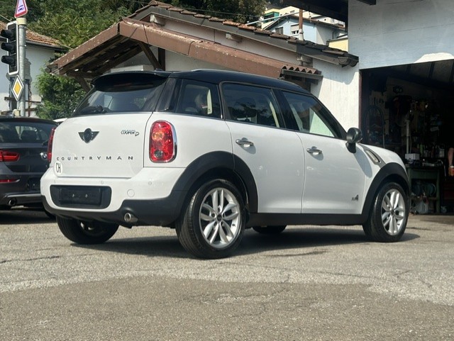 MINI Countryman Cooper D ALL4 Steptronic-image-1