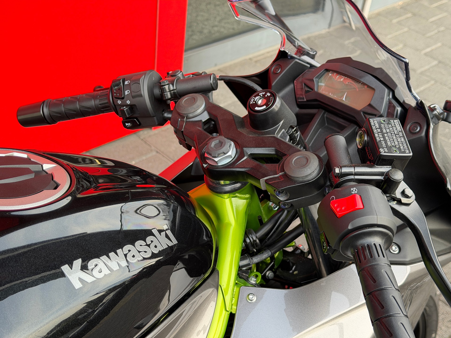 KAWASAKI Ninja 125-image-14