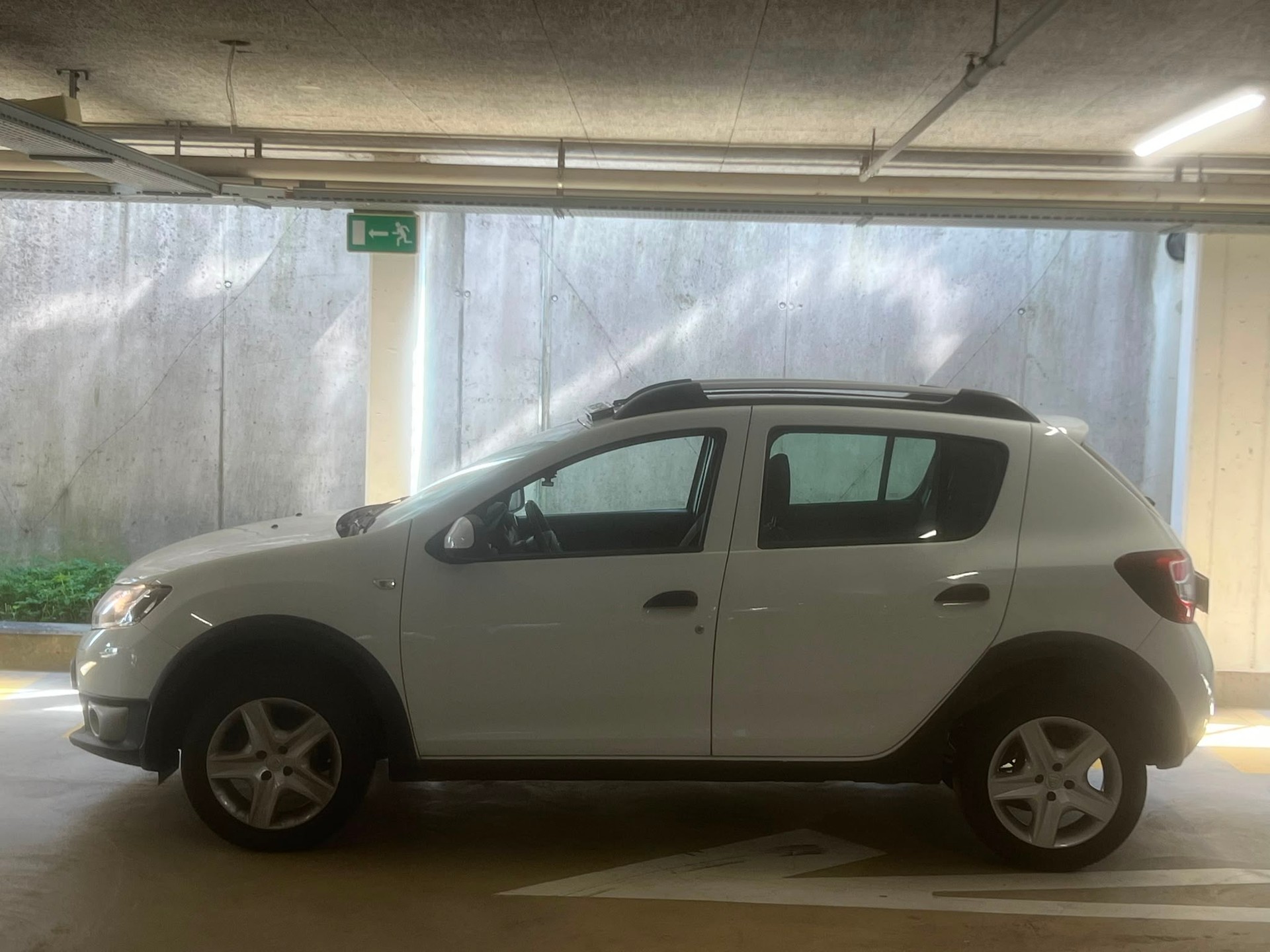 DACIA Sandero Tce 90 Stepway Lauréate-image-1