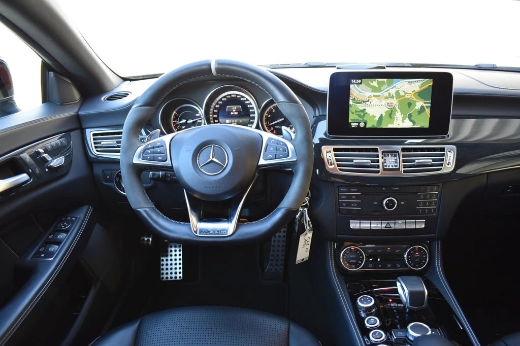 MERCEDES-BENZ CLS SHOOTING BRAKE 63 AMG S 4MATIC SPEEDSHIFT MCT l 585 PS-image-23