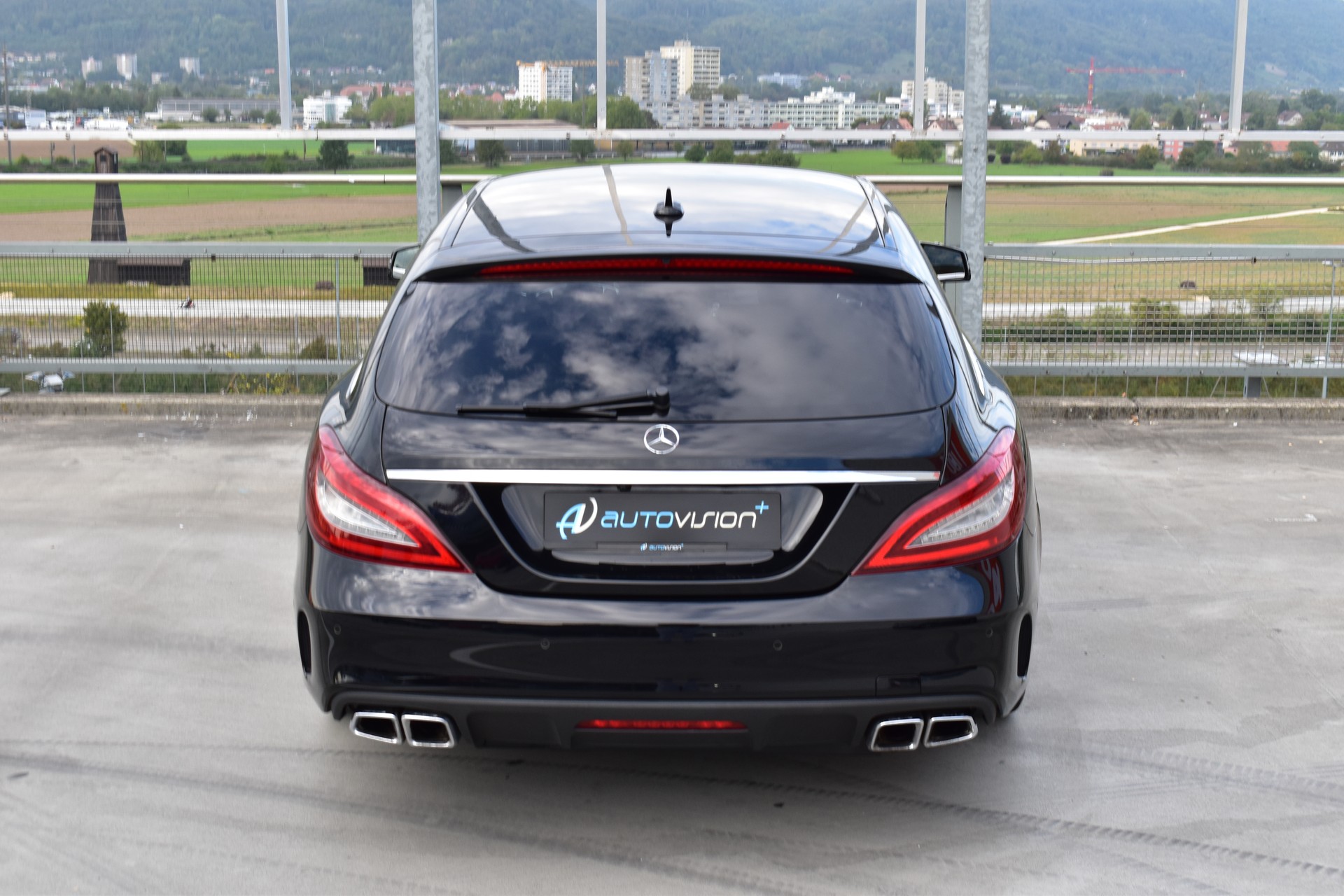 MERCEDES-BENZ CLS SHOOTING BRAKE 63 AMG S 4MATIC SPEEDSHIFT MCT l 585 PS-image-17