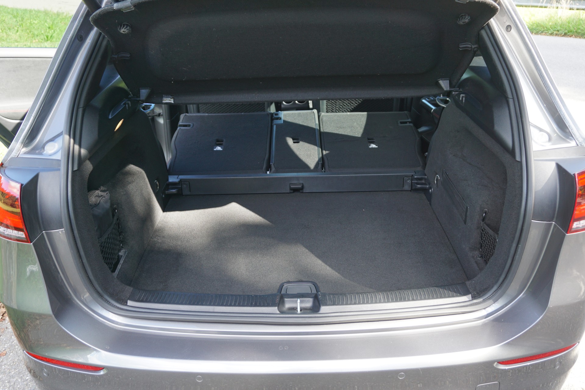 MERCEDES-BENZ B 220 4Matic AMG Line 7G-DCT-image-15
