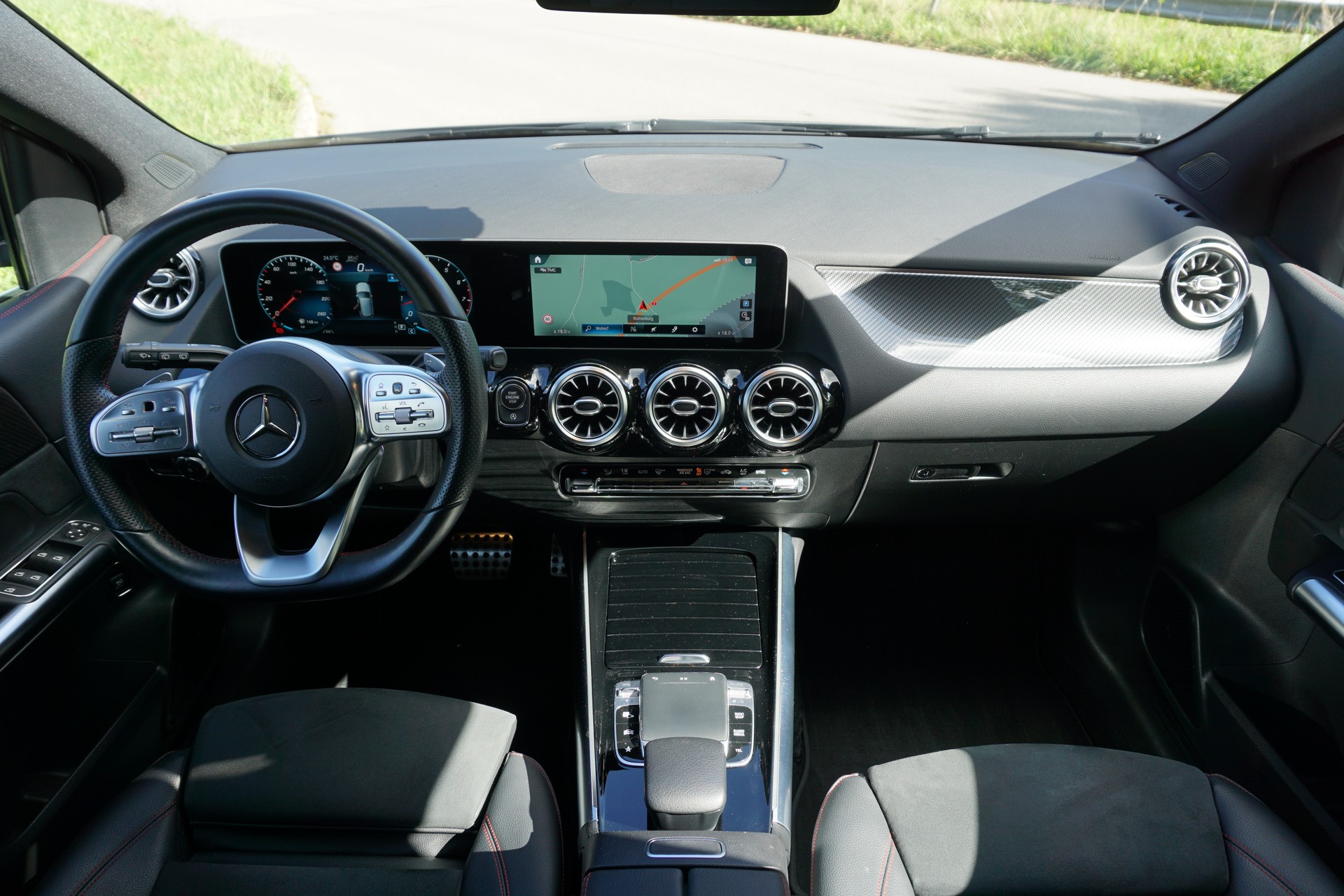 MERCEDES-BENZ B 220 4Matic AMG Line 7G-DCT-image-7