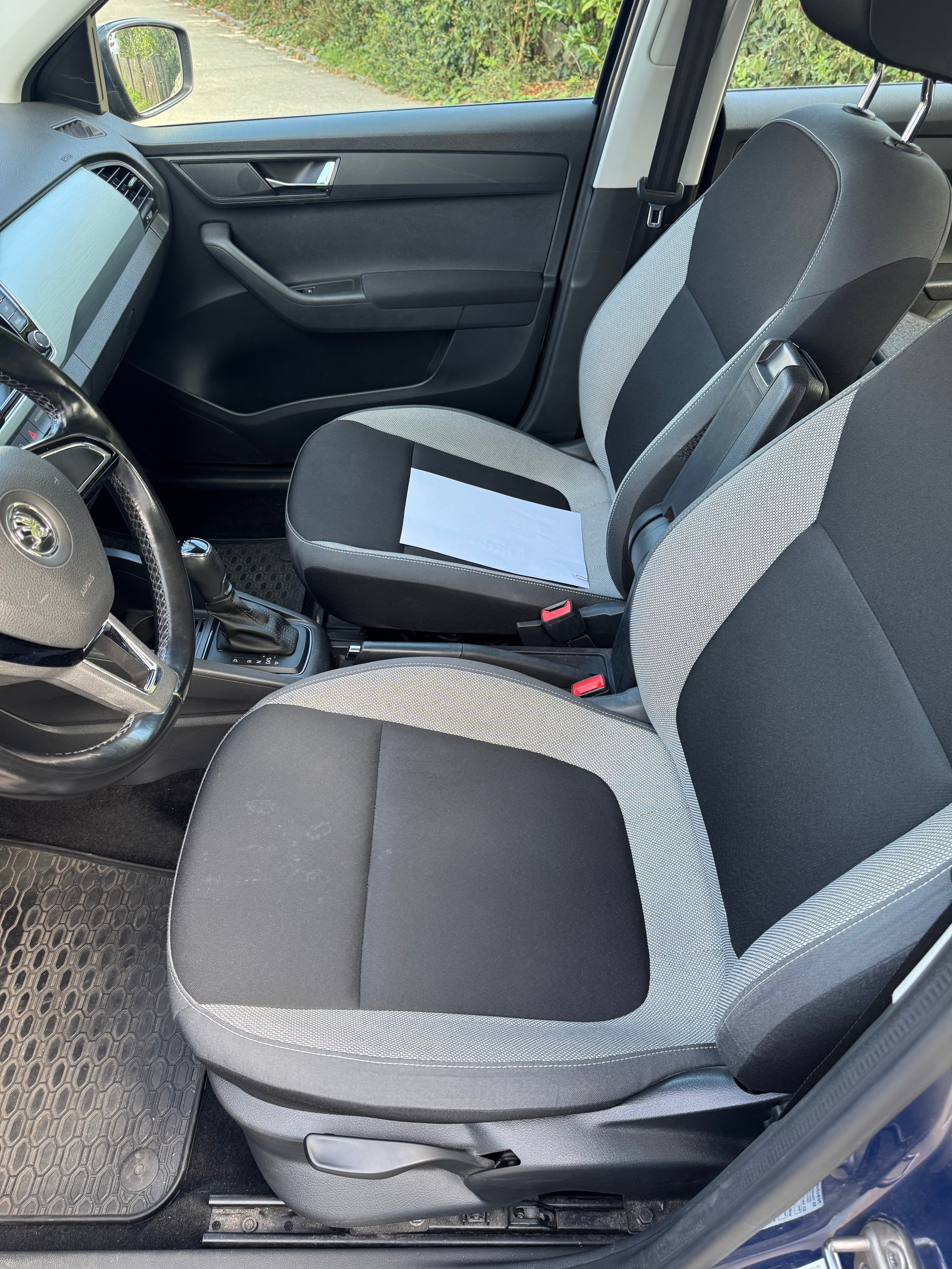 SKODA Fabia 1.2 TSI Swiss Joy DSG-image-7