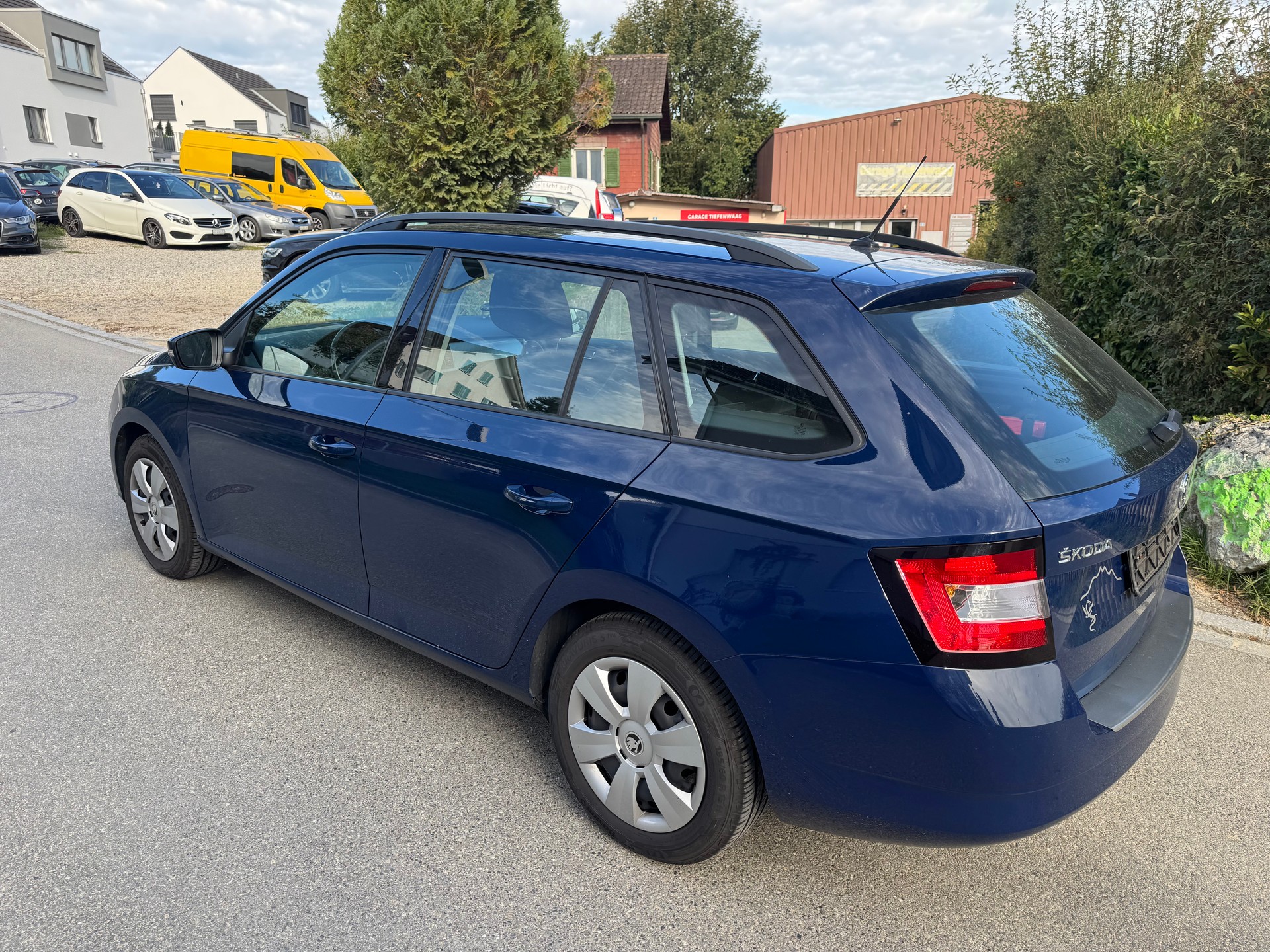 SKODA Fabia 1.2 TSI Swiss Joy DSG-image-5