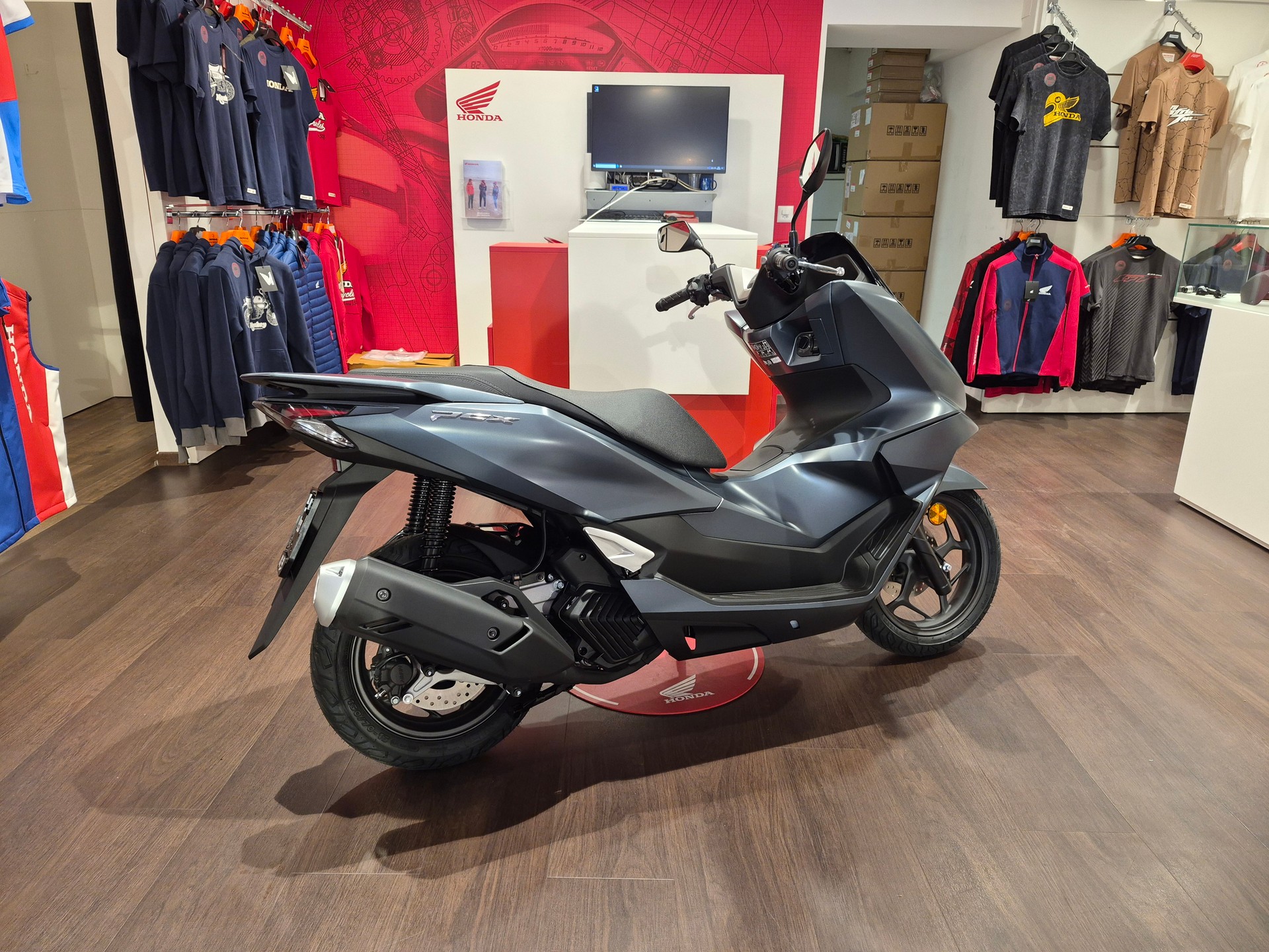 HONDA PCX 125-showroom-element-2