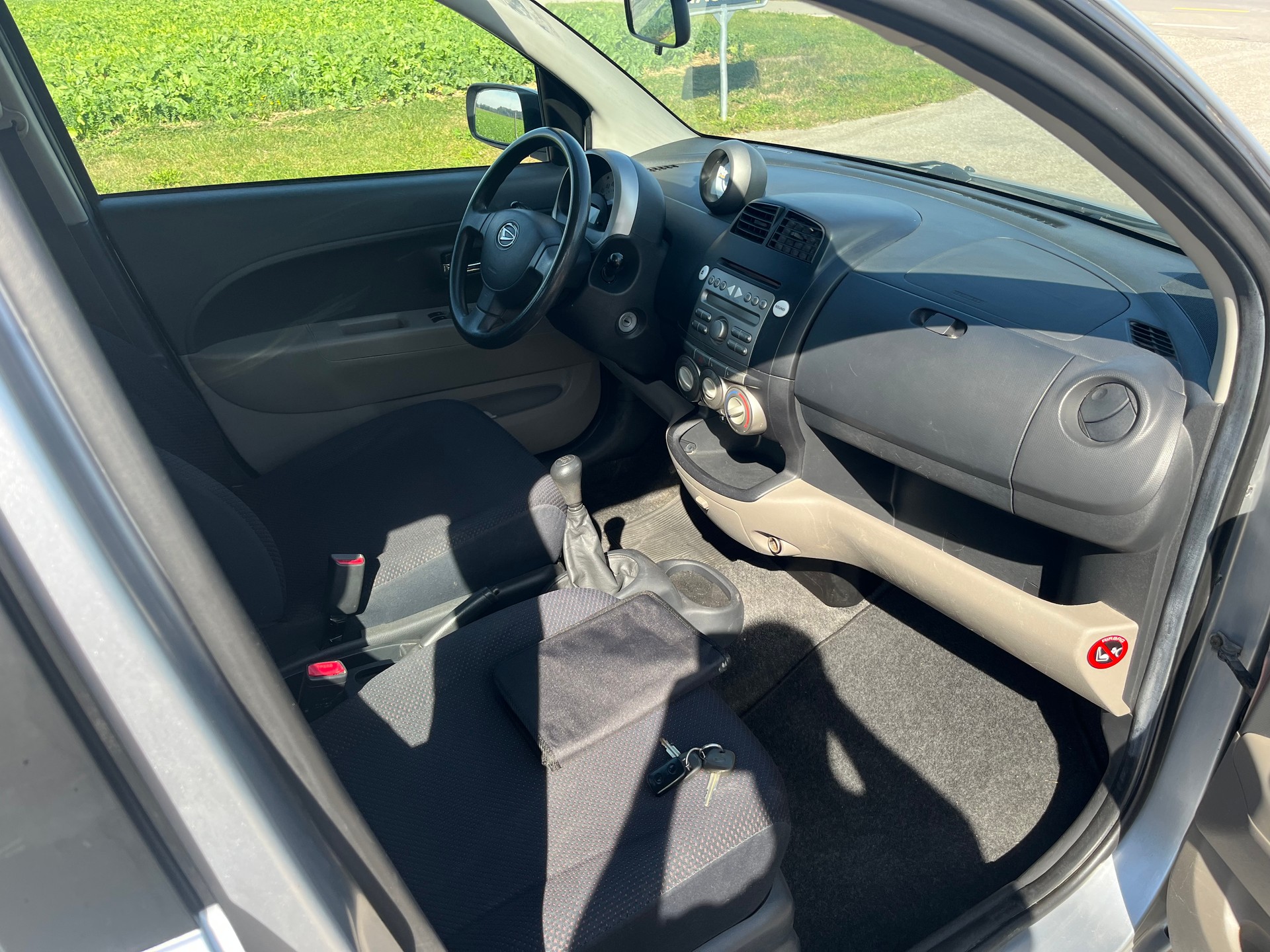 DAIHATSU Sirion 1.3 S eco-4WD-image-7