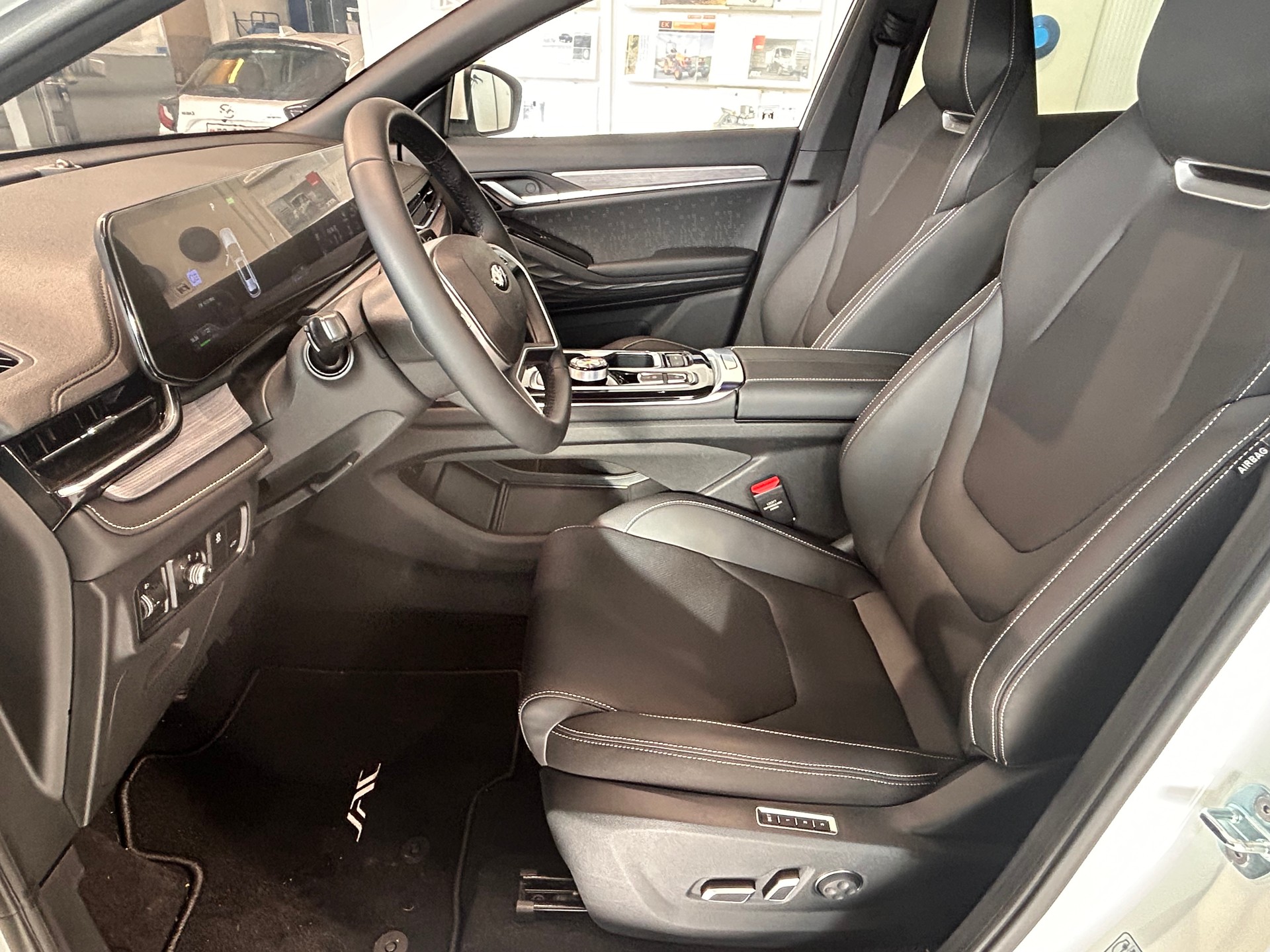 JAC JS6 1.5 PHEV-image-5