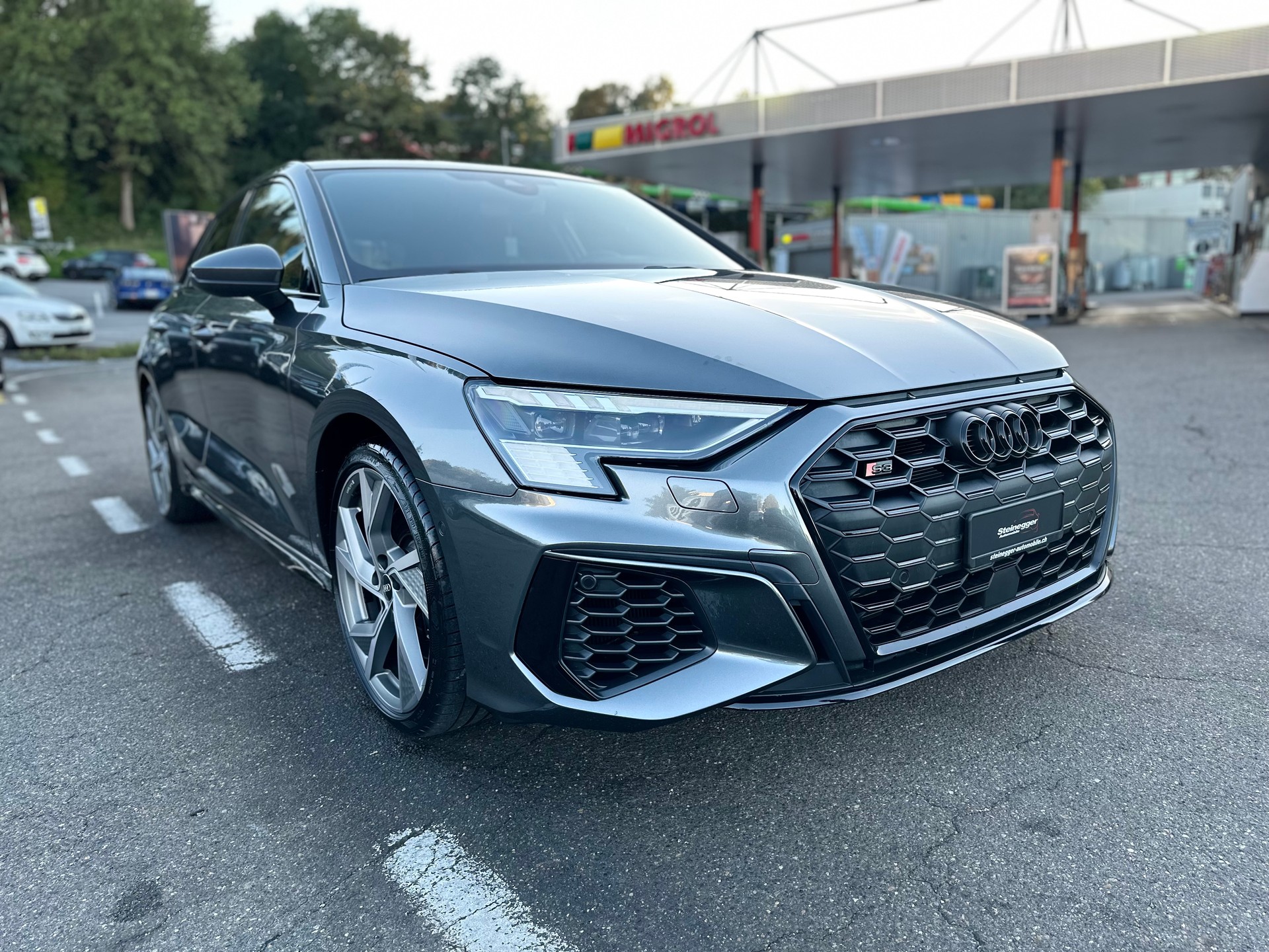 AUDI S3 Sportback 2.0 TFSI quattro S-tronic-showroom-element-1