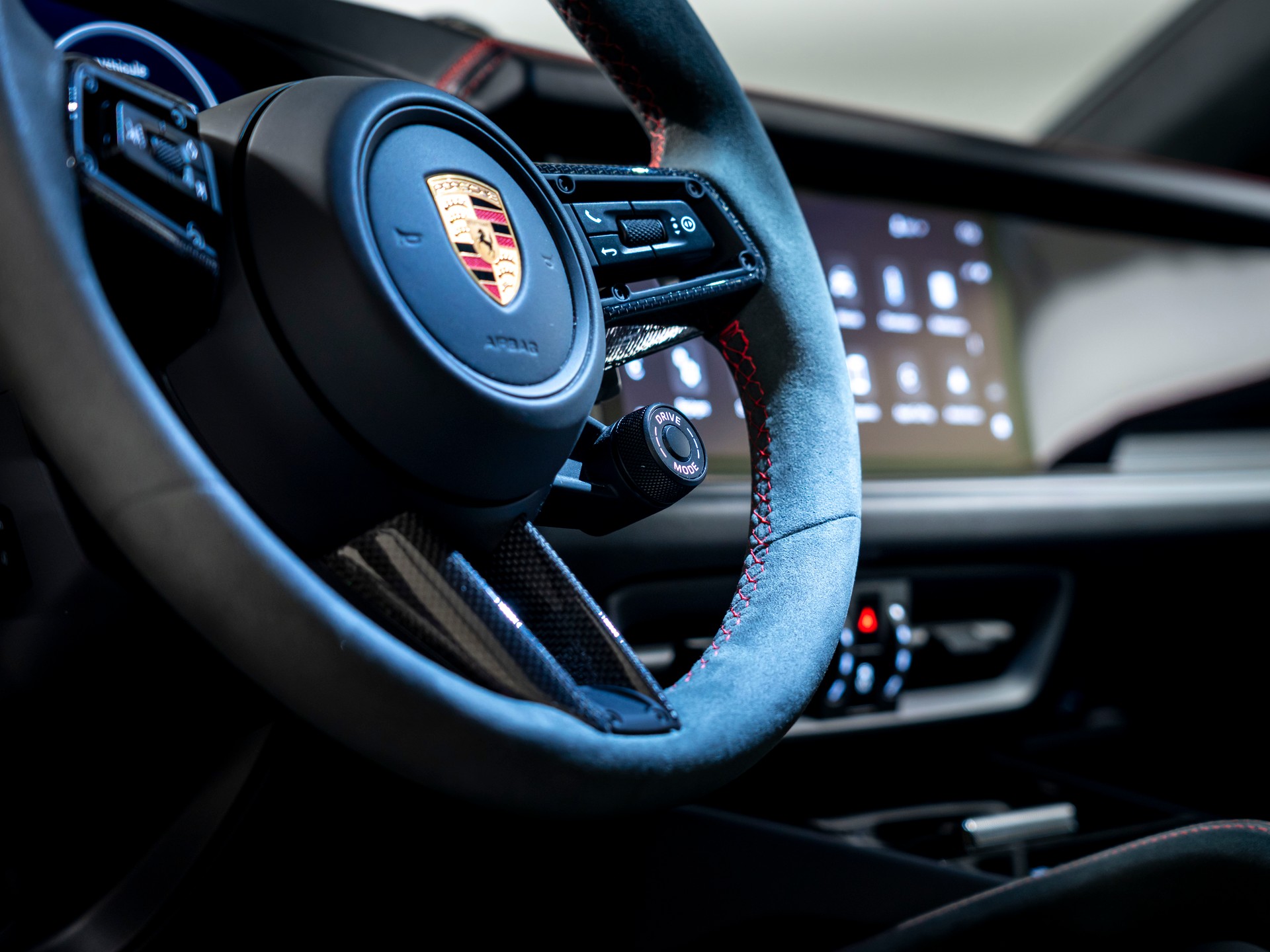 PORSCHE Cayenne Coupé GTS Tiptronic-image-19