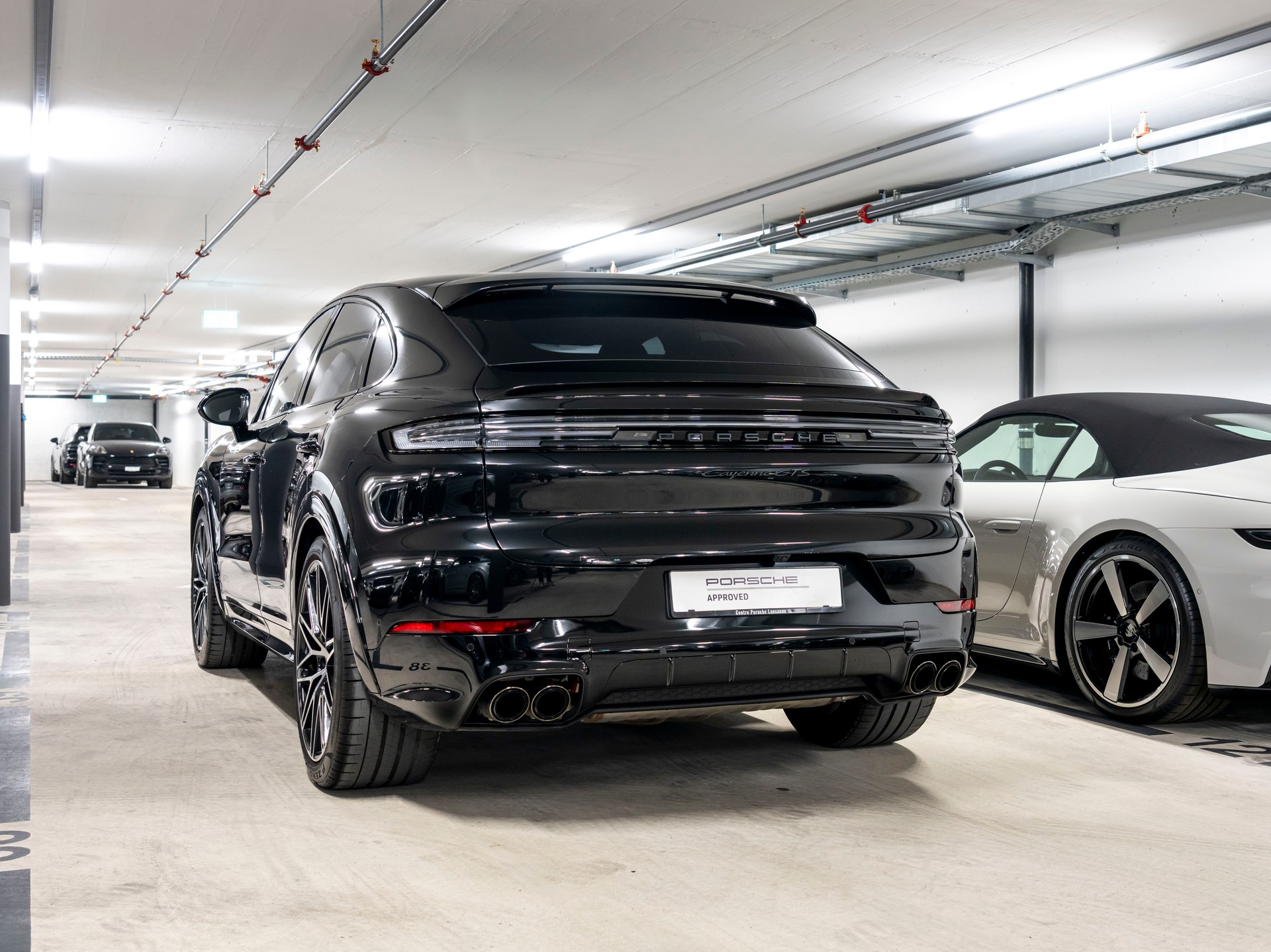 PORSCHE Cayenne Coupé GTS Tiptronic-image-2