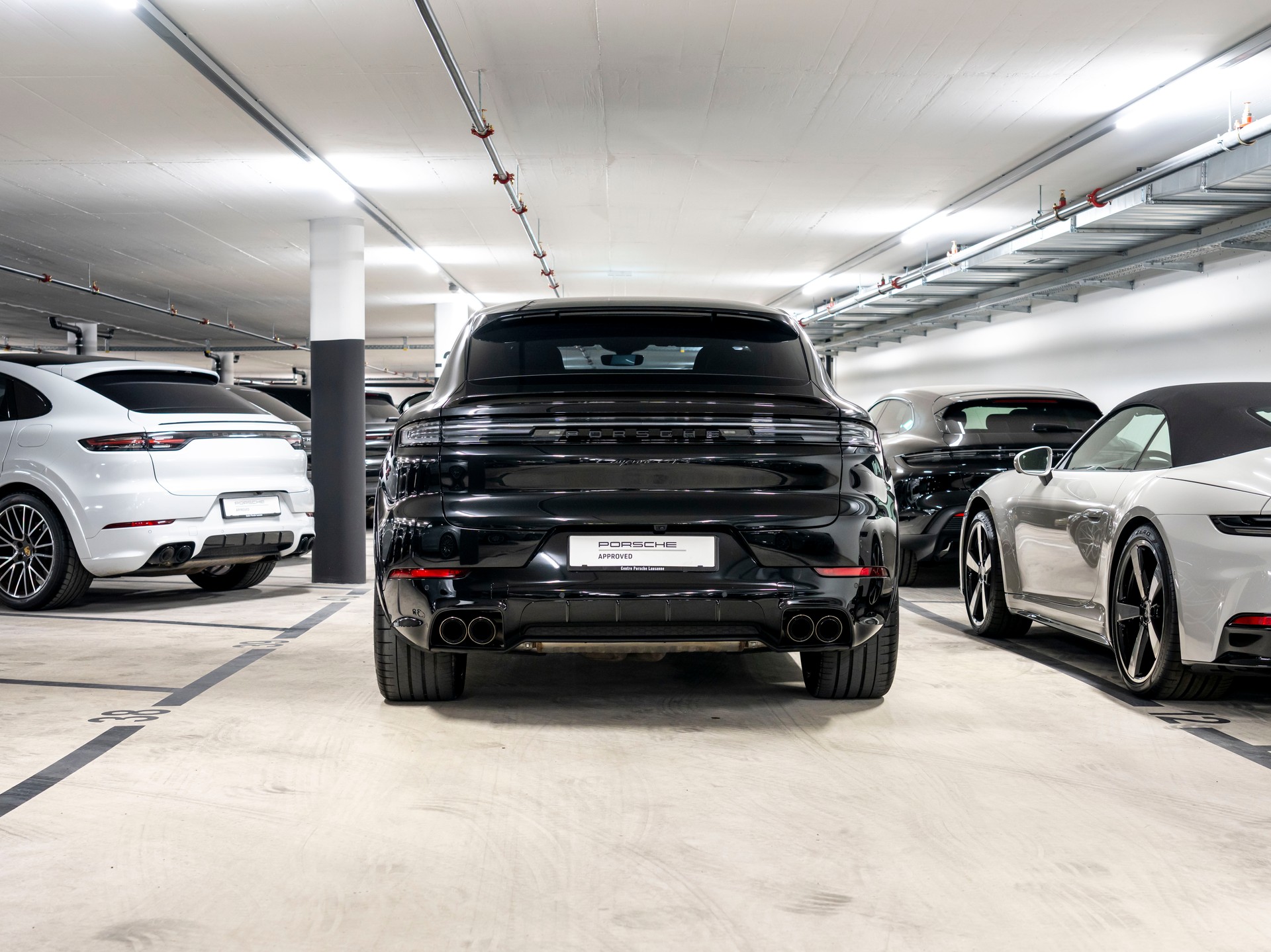 PORSCHE Cayenne Coupé GTS Tiptronic-image-4