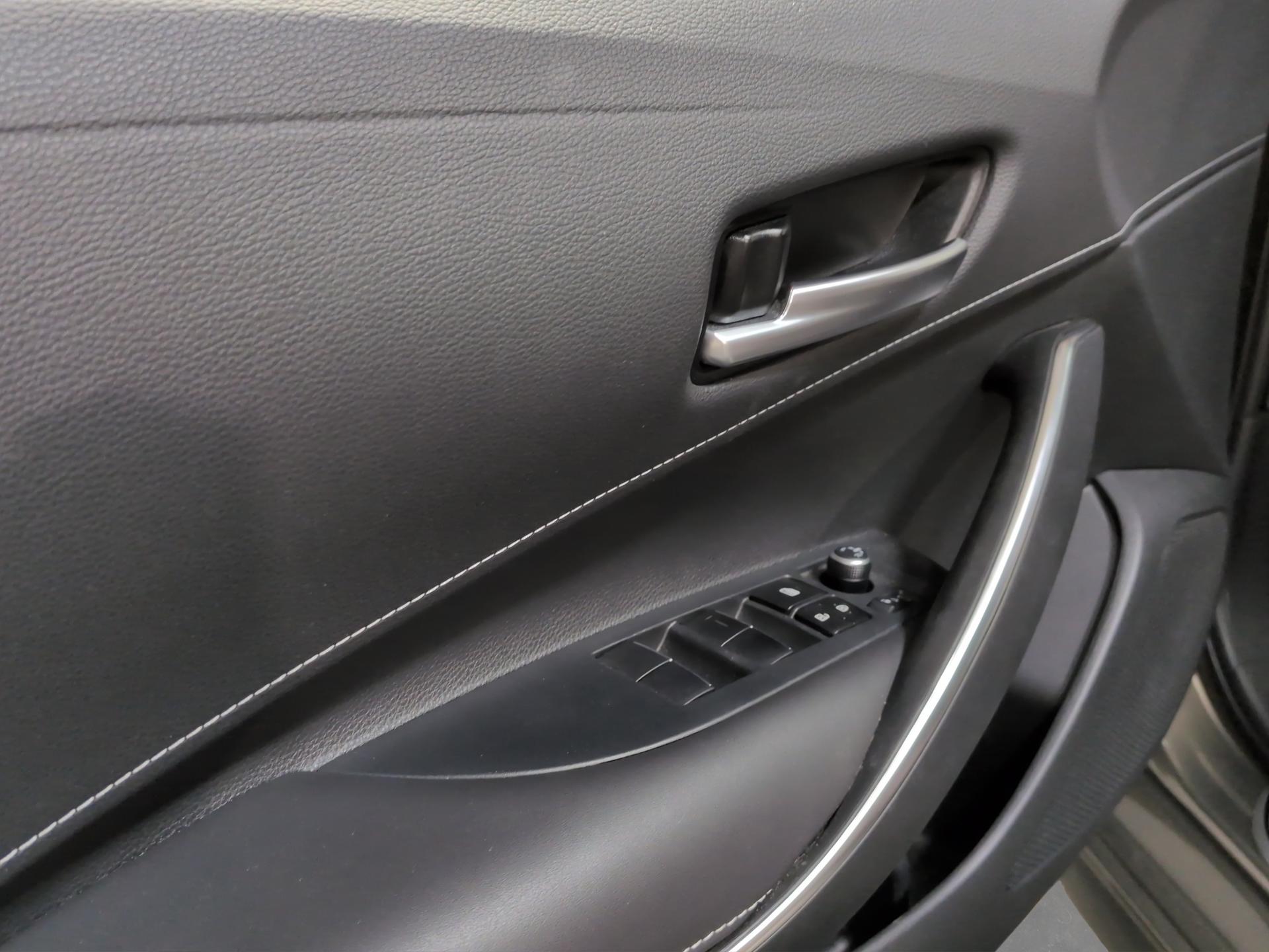 TOYOTA Corolla Touring Sports 2.0 HSD Trend e-CVT-image-19