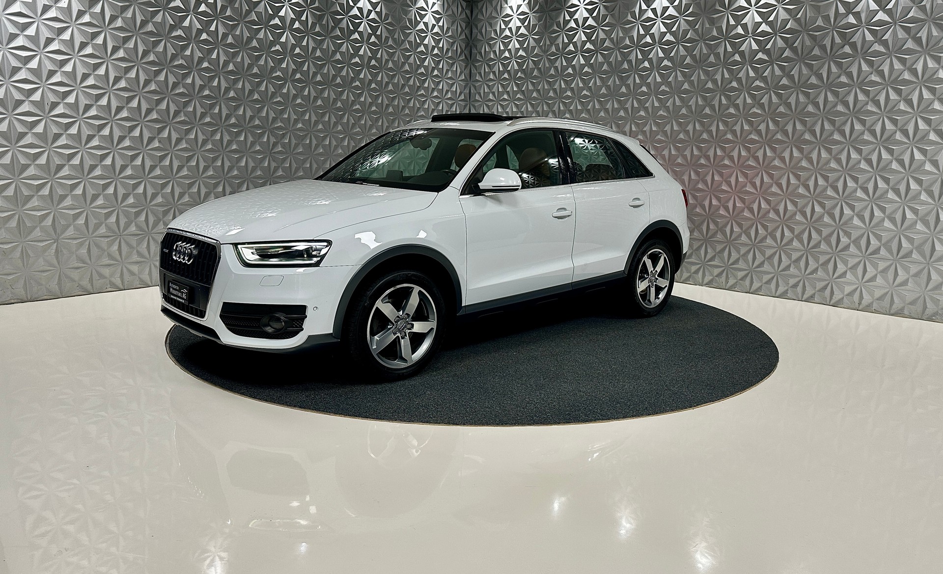 AUDI Q3 2.0 TFSI quattro S-tronic