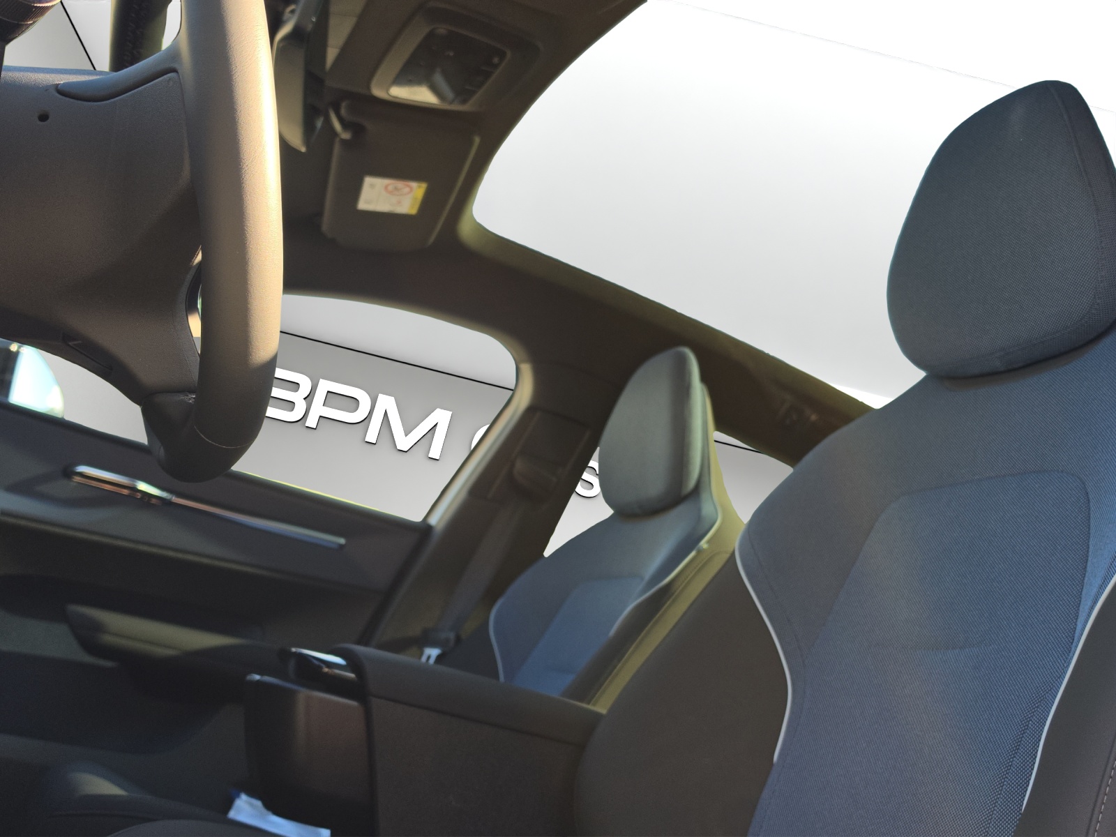 VOLVO EX30 P8 69 kWh AWD Ultra-image-15