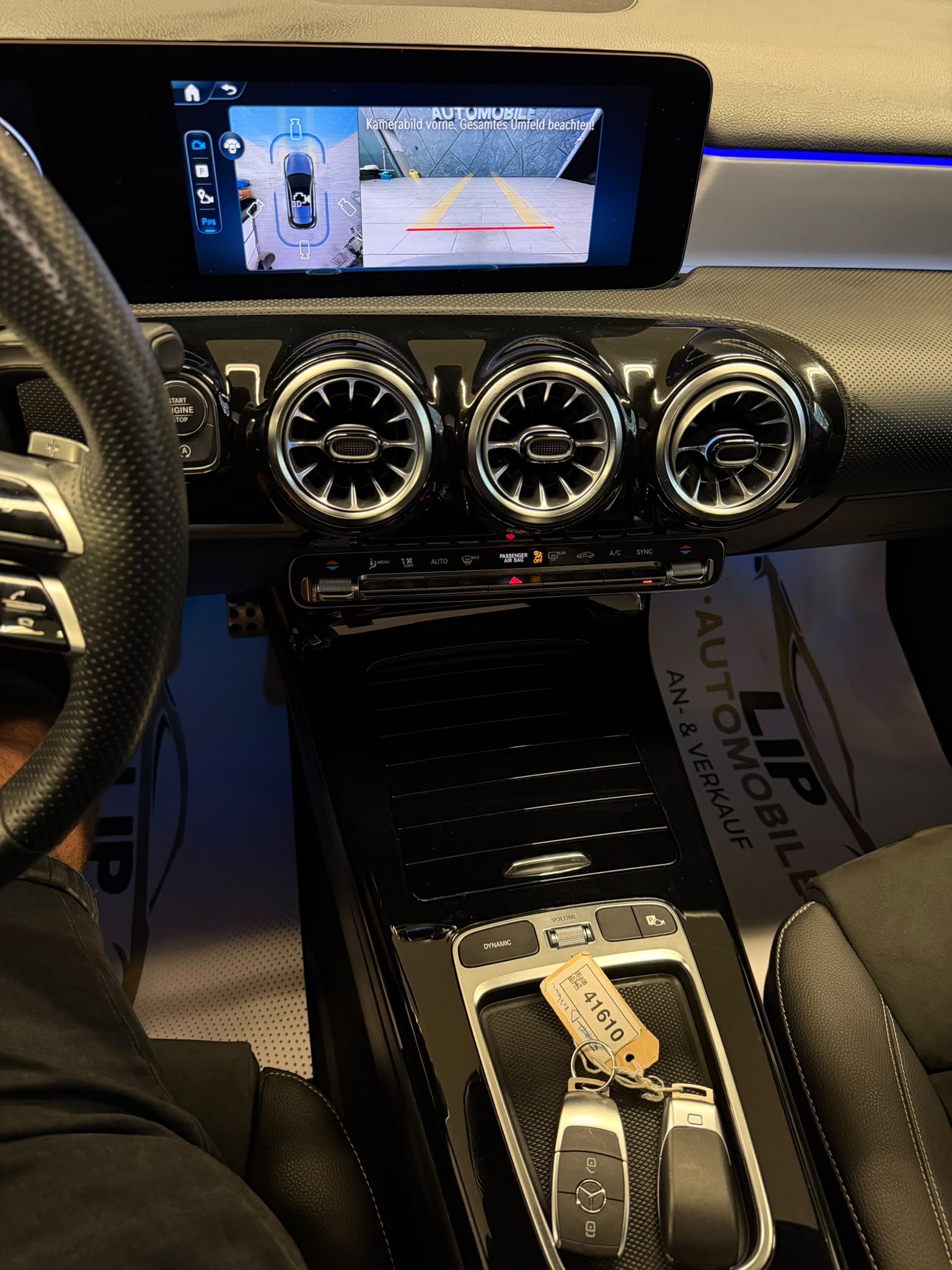 MERCEDES-BENZ A 250 4Matic 8G-DCT-image-12