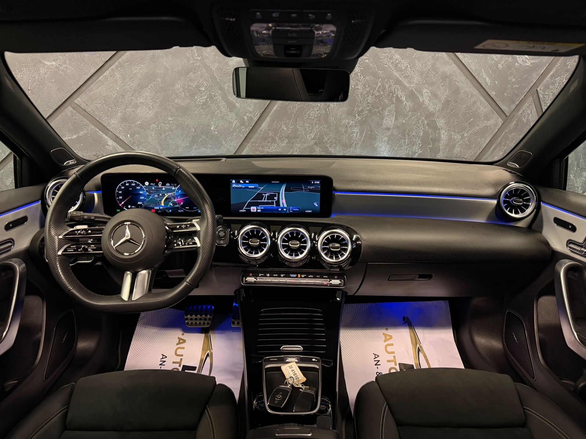 MERCEDES-BENZ A 250 4Matic 8G-DCT-image-8