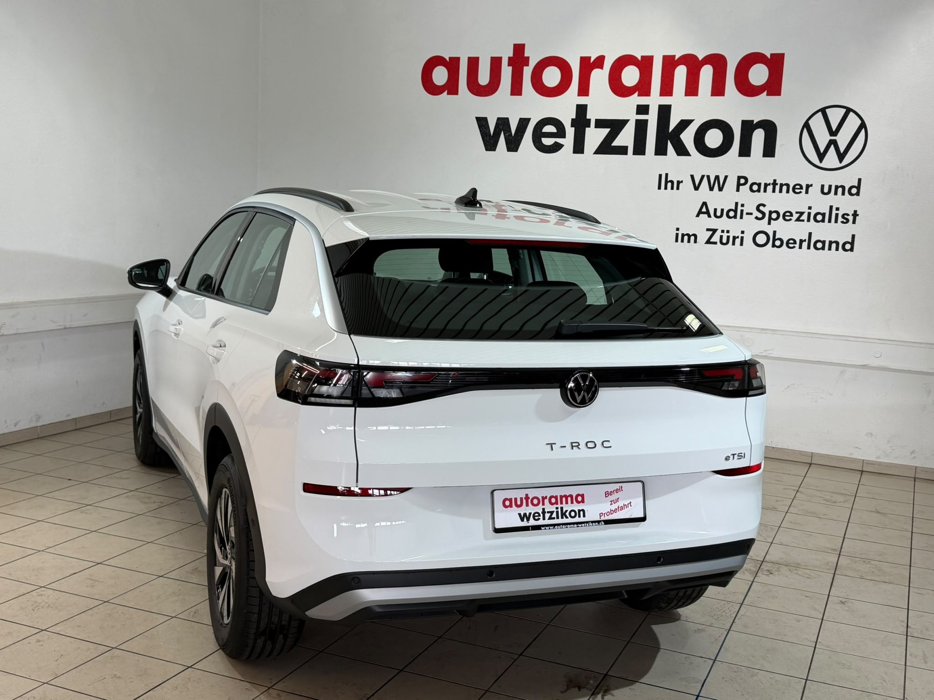 VW T-Roc 1.5 eTSI mHEV Trend DSG-showroom-element-3