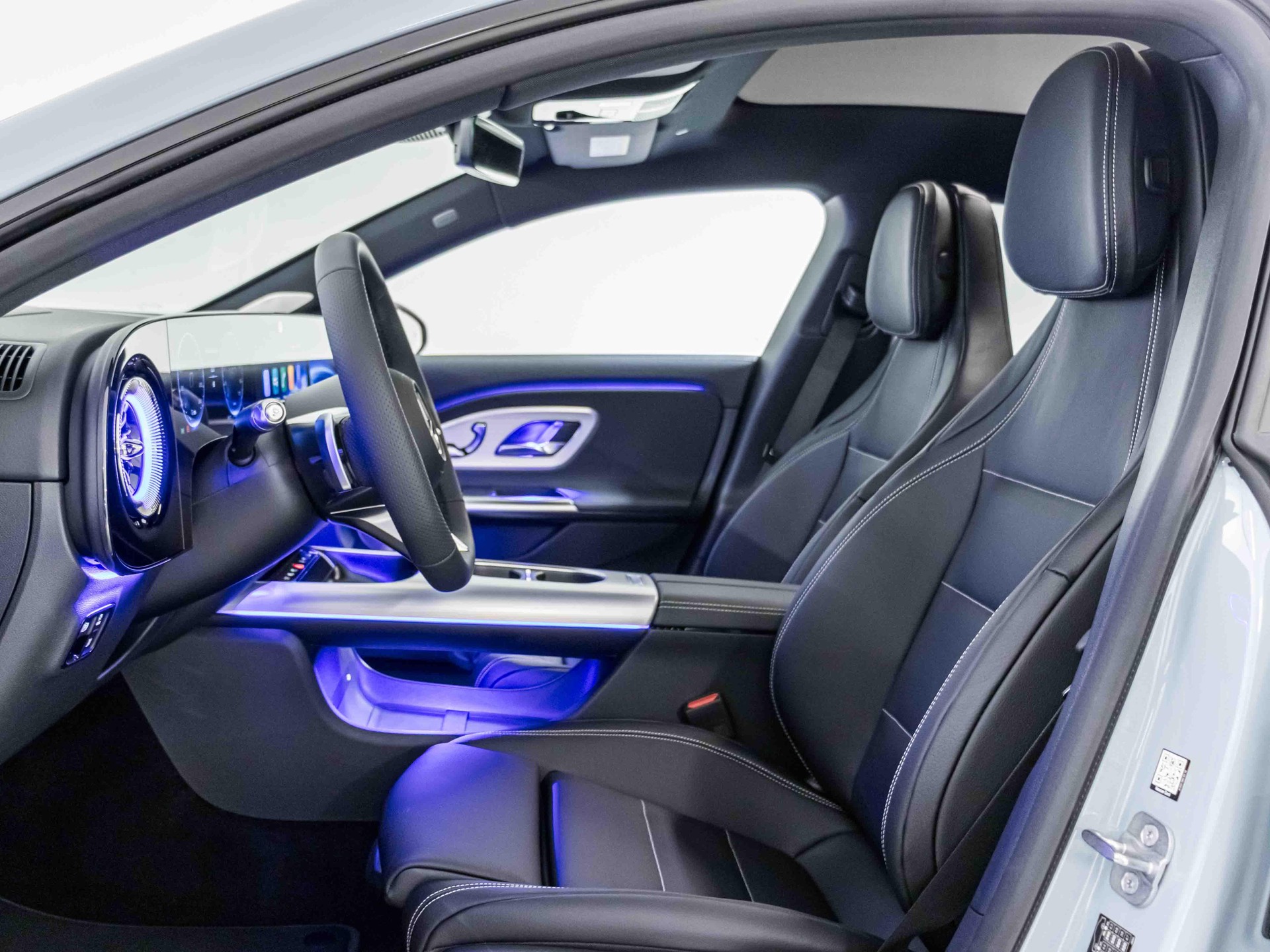 MERCEDES-BENZ CLA 350 4MATIC EQ-image-6