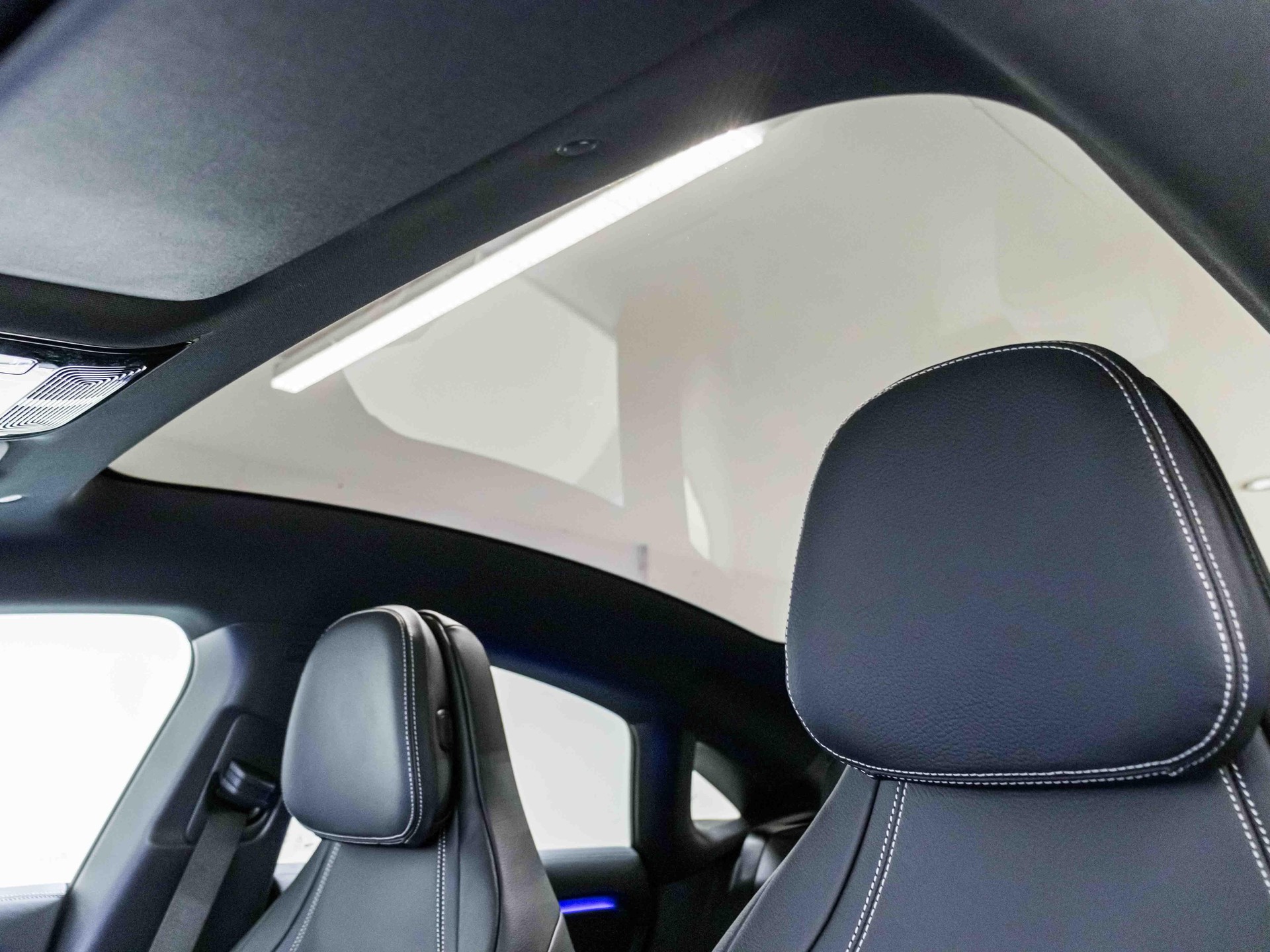 MERCEDES-BENZ CLA 350 4MATIC EQ-image-8