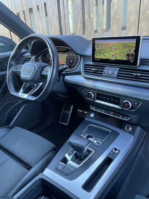 AUDI Q5 2.0 TDI sport quattro S-tronic-image-25