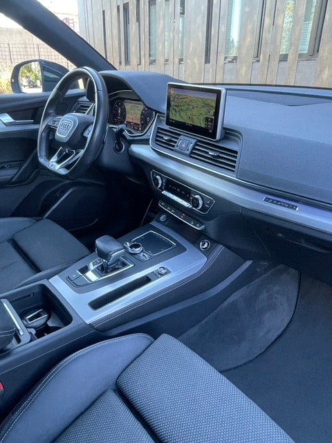 AUDI Q5 2.0 TDI sport quattro S-tronic-image-26