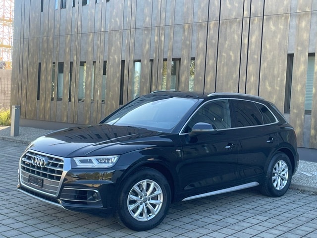 AUDI Q5 2.0 TDI sport quattro S-tronic-showroom-element-2