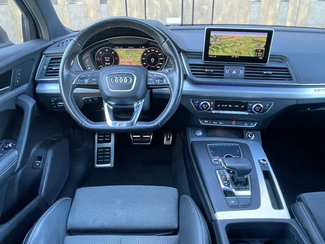 AUDI Q5 2.0 TDI sport quattro S-tronic-image-19