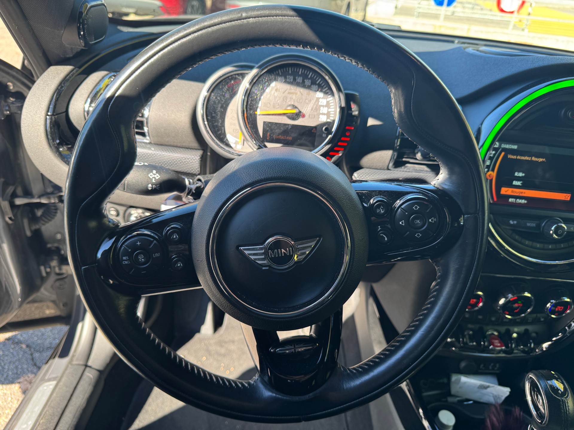 MINI Clubman Cooper S ALL4-image-8