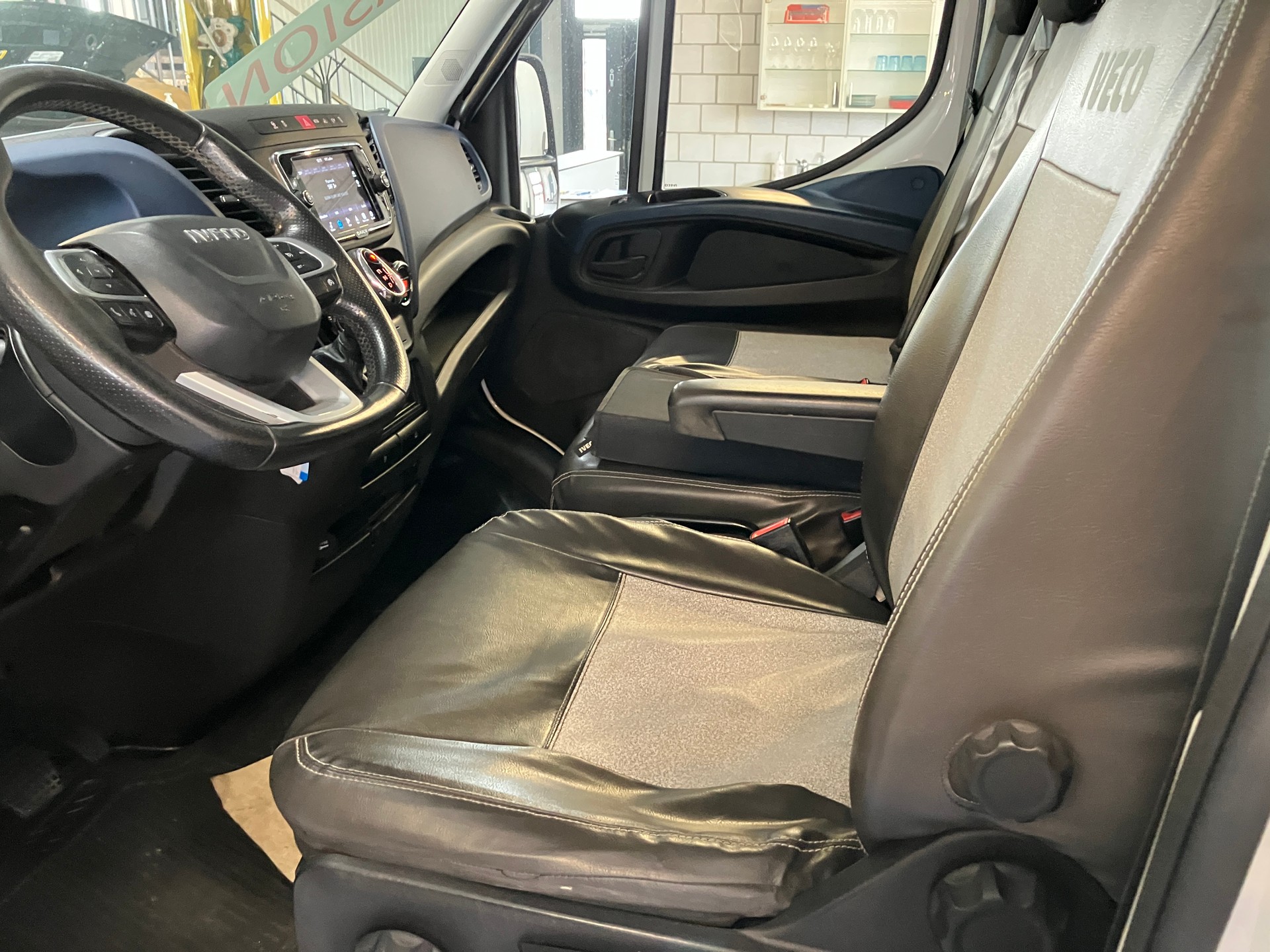 IVECO 35S21 HA8D AUTOMATIK 210 PS-image-18