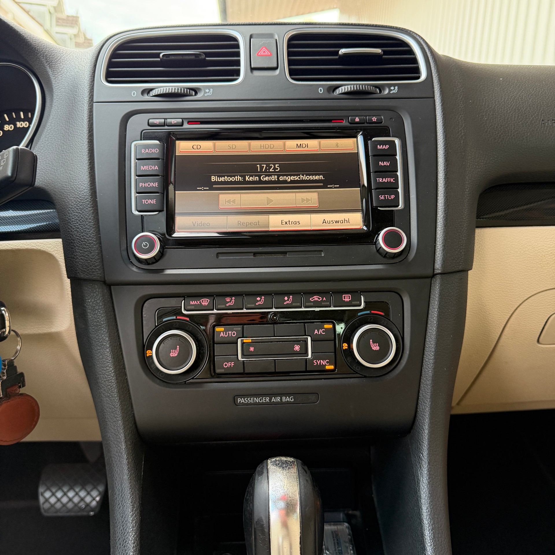 VW Golf 1.4 TSI Team DSG-image-10