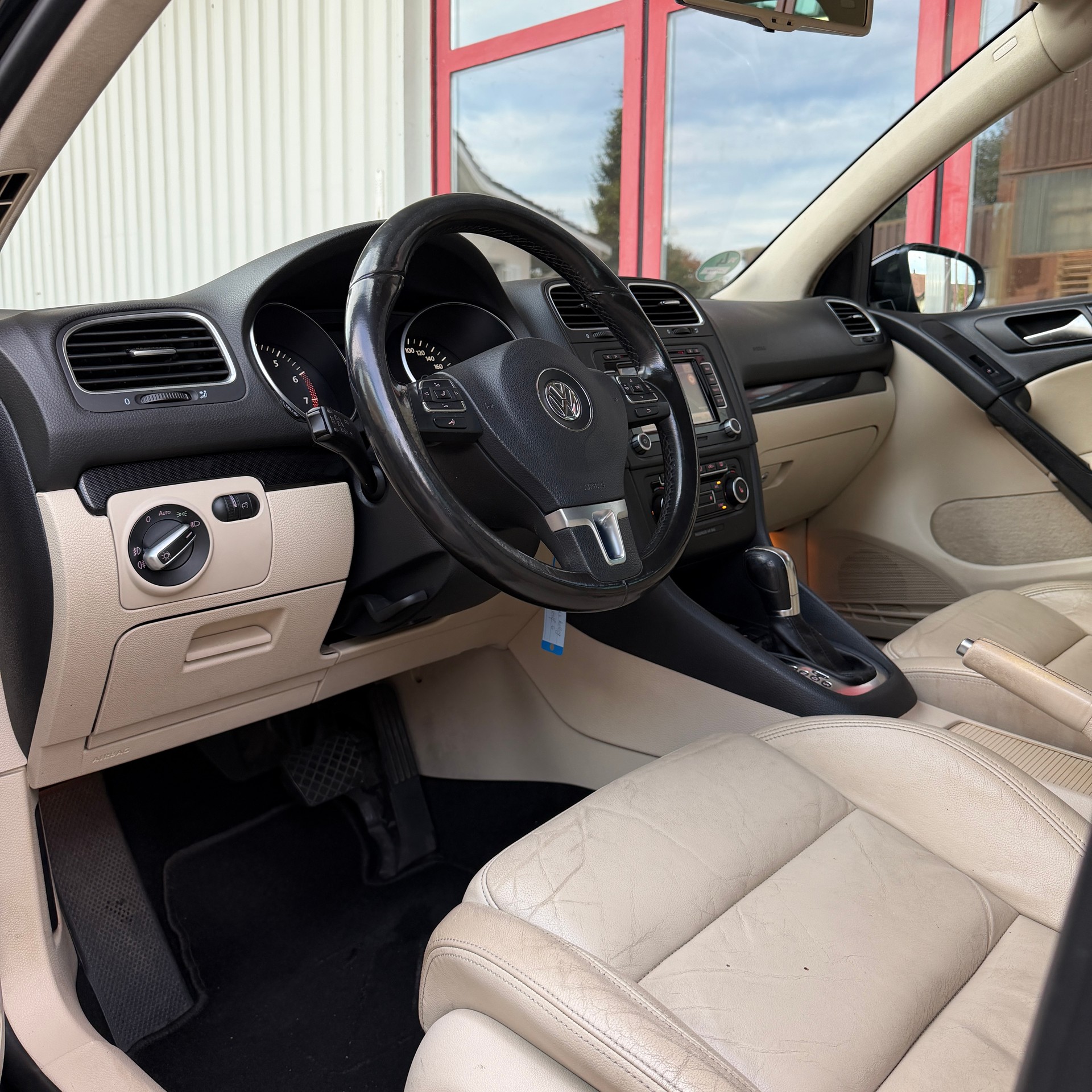 VW Golf 1.4 TSI Team DSG-image-8