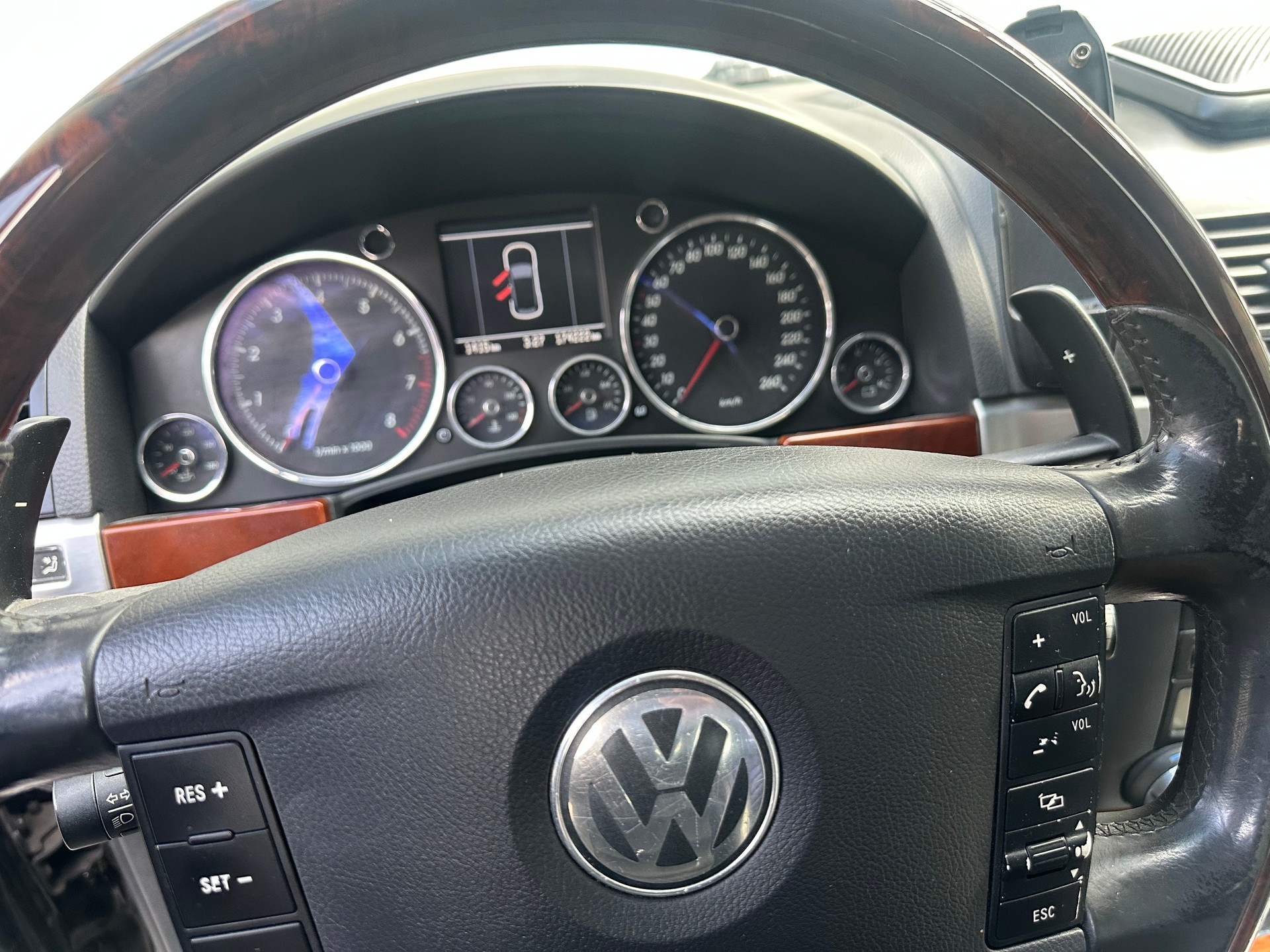 VW Touareg 3.2 V6-image-14